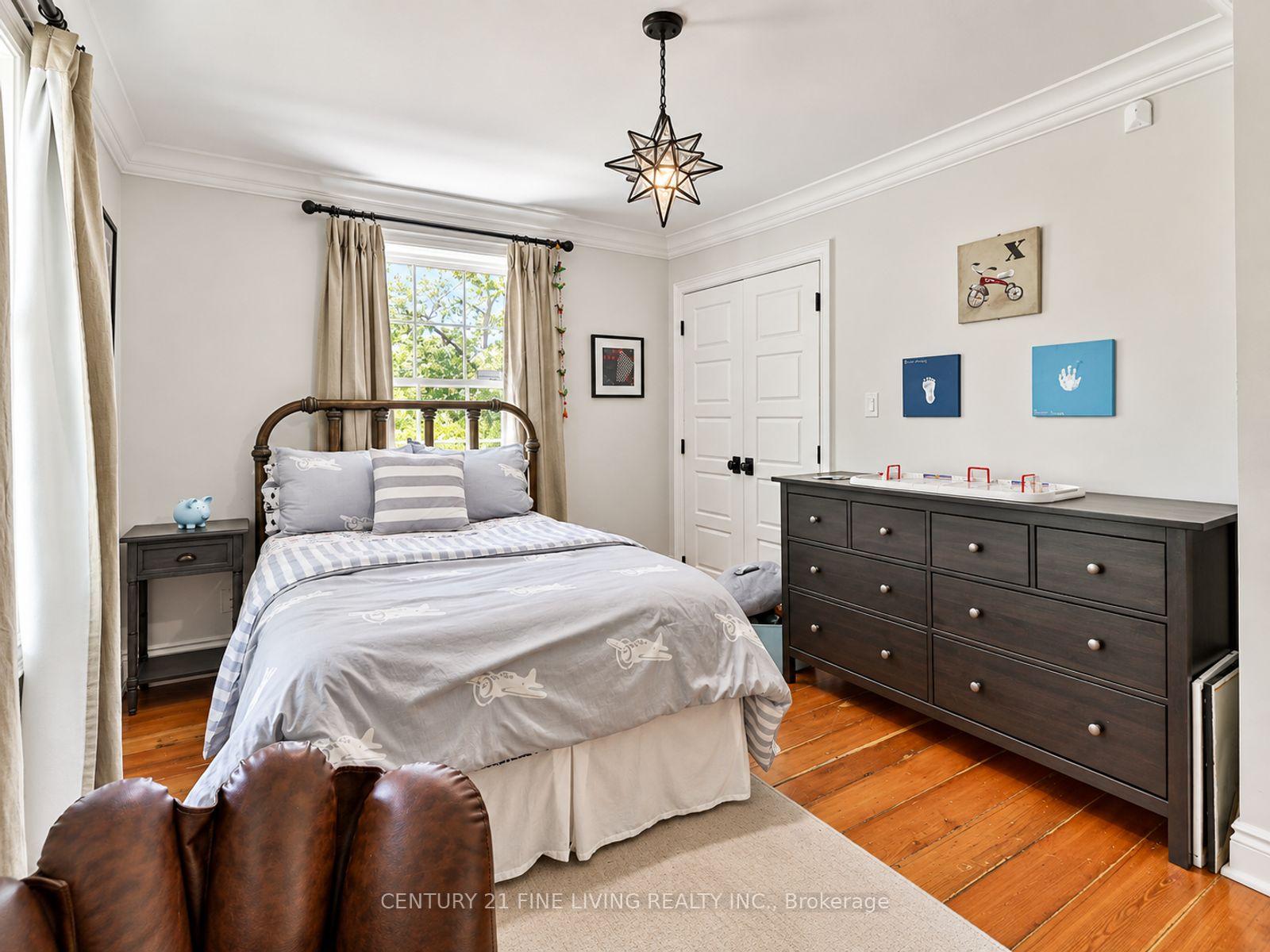 Photo 10 of 8 Lester B Pearson Street, Vaughan, Kleinburg — HOMEH