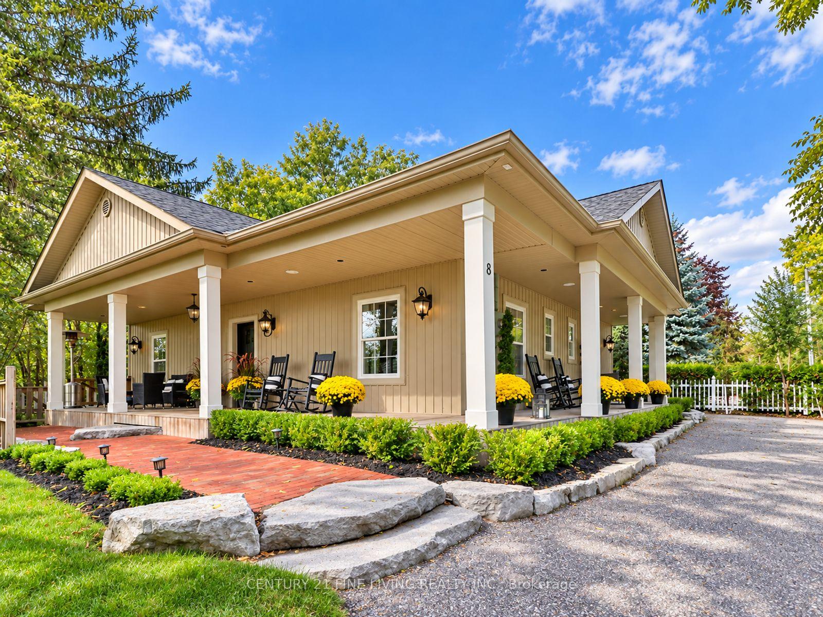 Photo 18 of 8 Lester B Pearson Street, Vaughan, Kleinburg — HOMEH