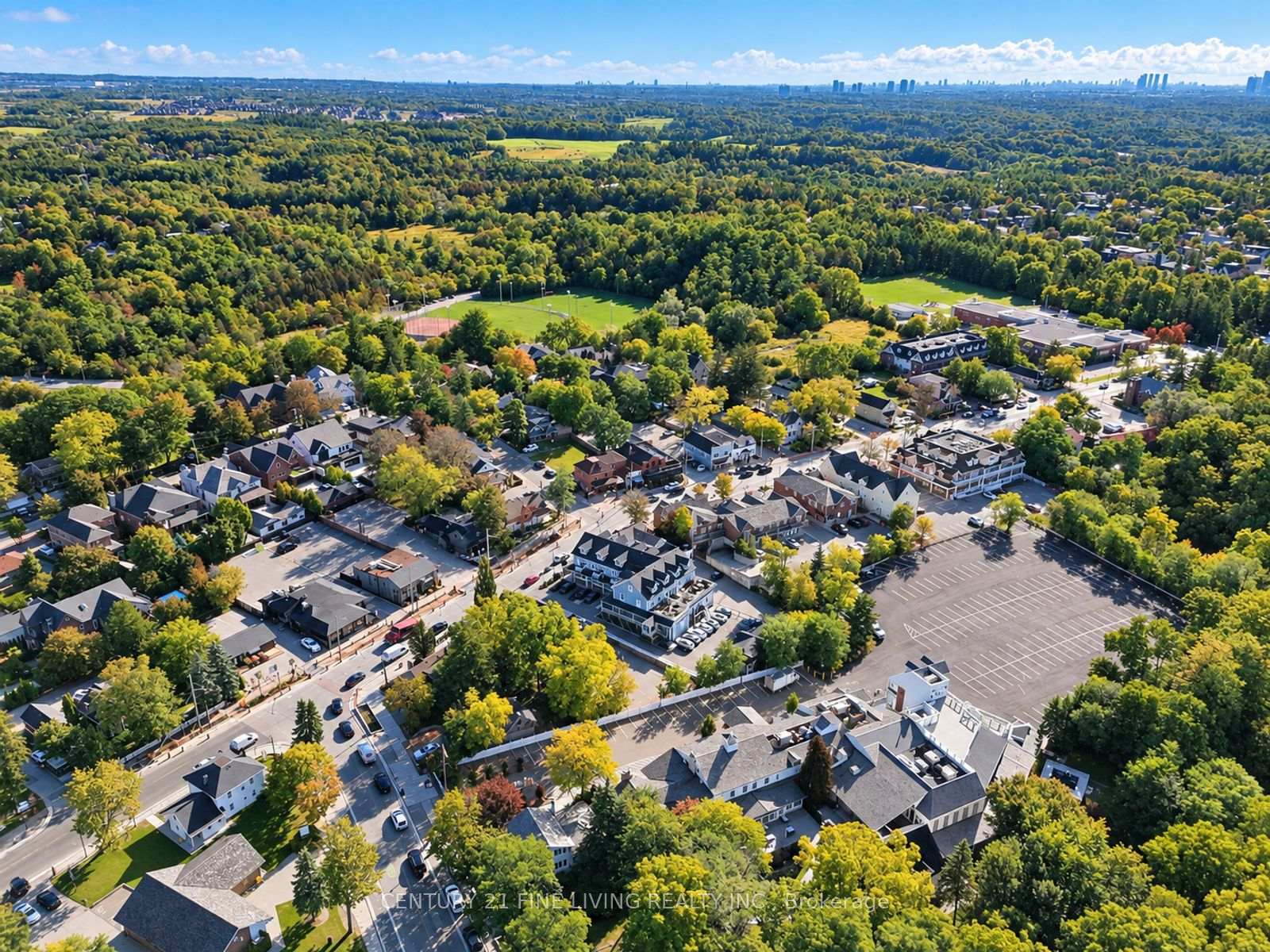 Photo 23 of 8 Lester B Pearson Street, Vaughan, Kleinburg — HOMEH