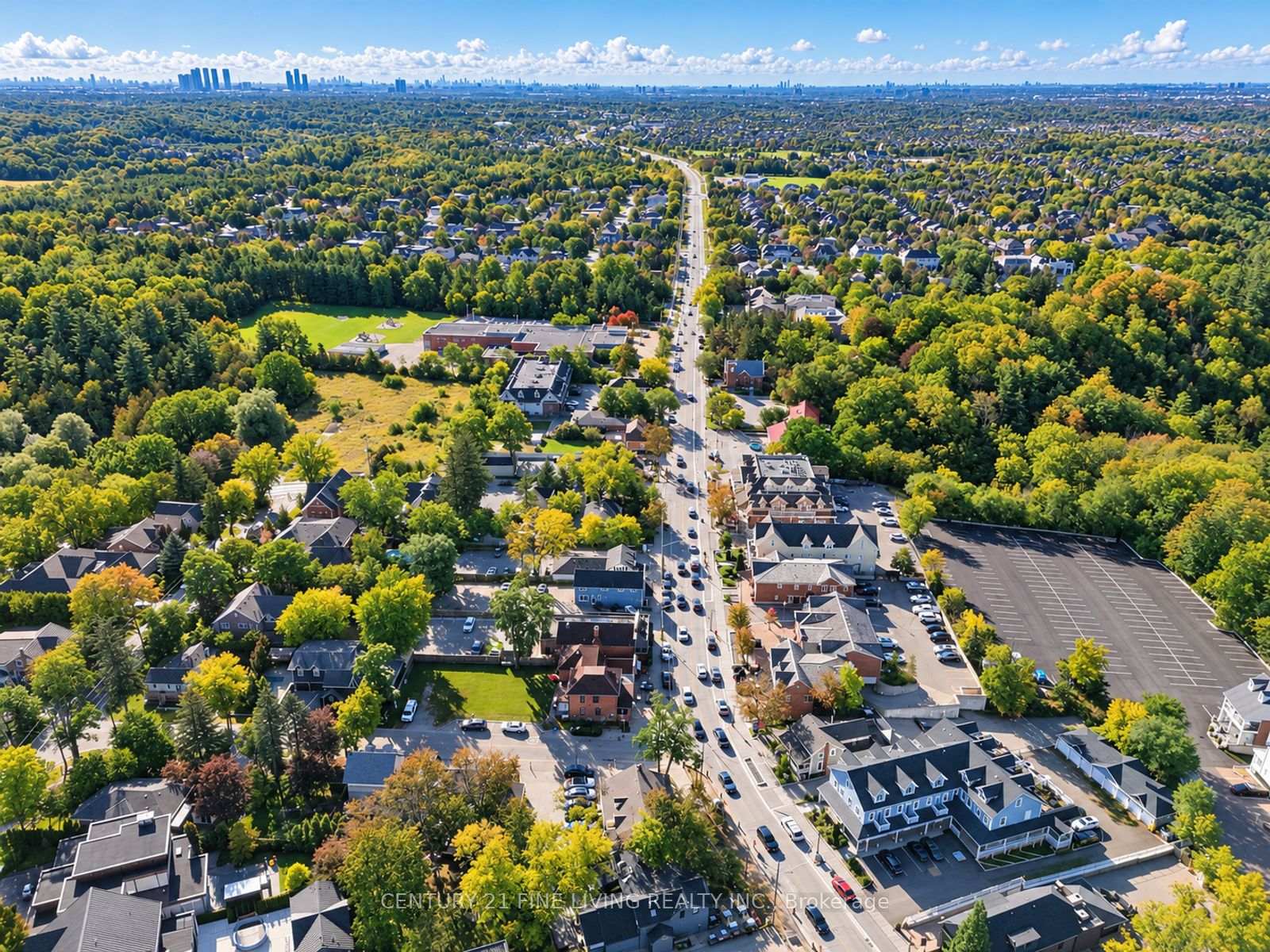 Photo 24 of 8 Lester B Pearson Street, Vaughan, Kleinburg — HOMEH