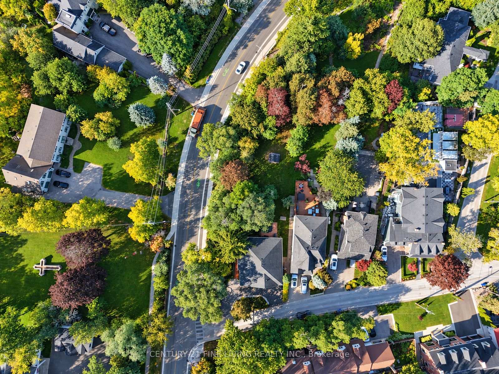 Photo 27 of 8 Lester B Pearson Street, Vaughan, Kleinburg — HOMEH