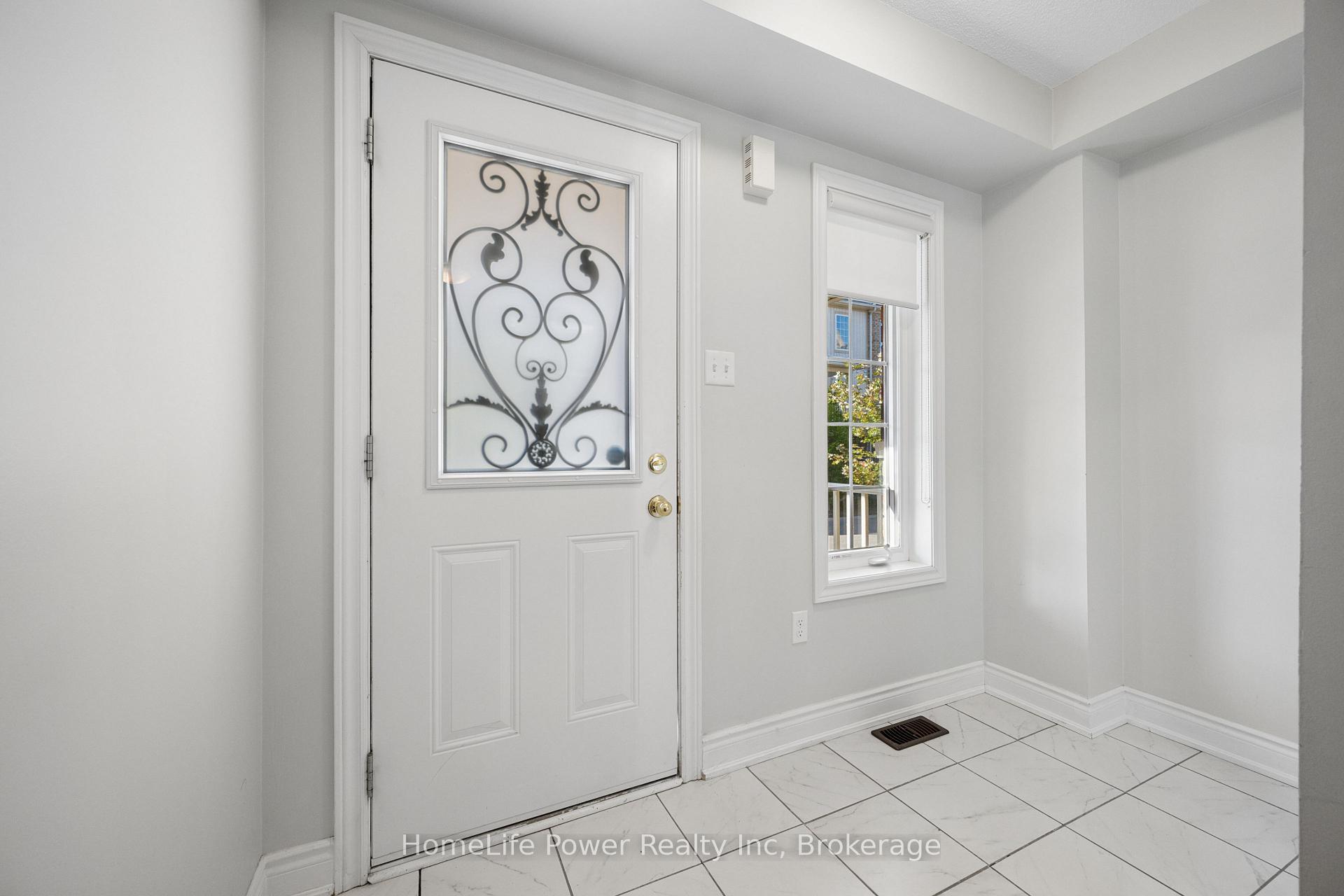 Photo 3 of Unit 57, 88 Decorso Drive, Guelph, Kortright East — HOMEH