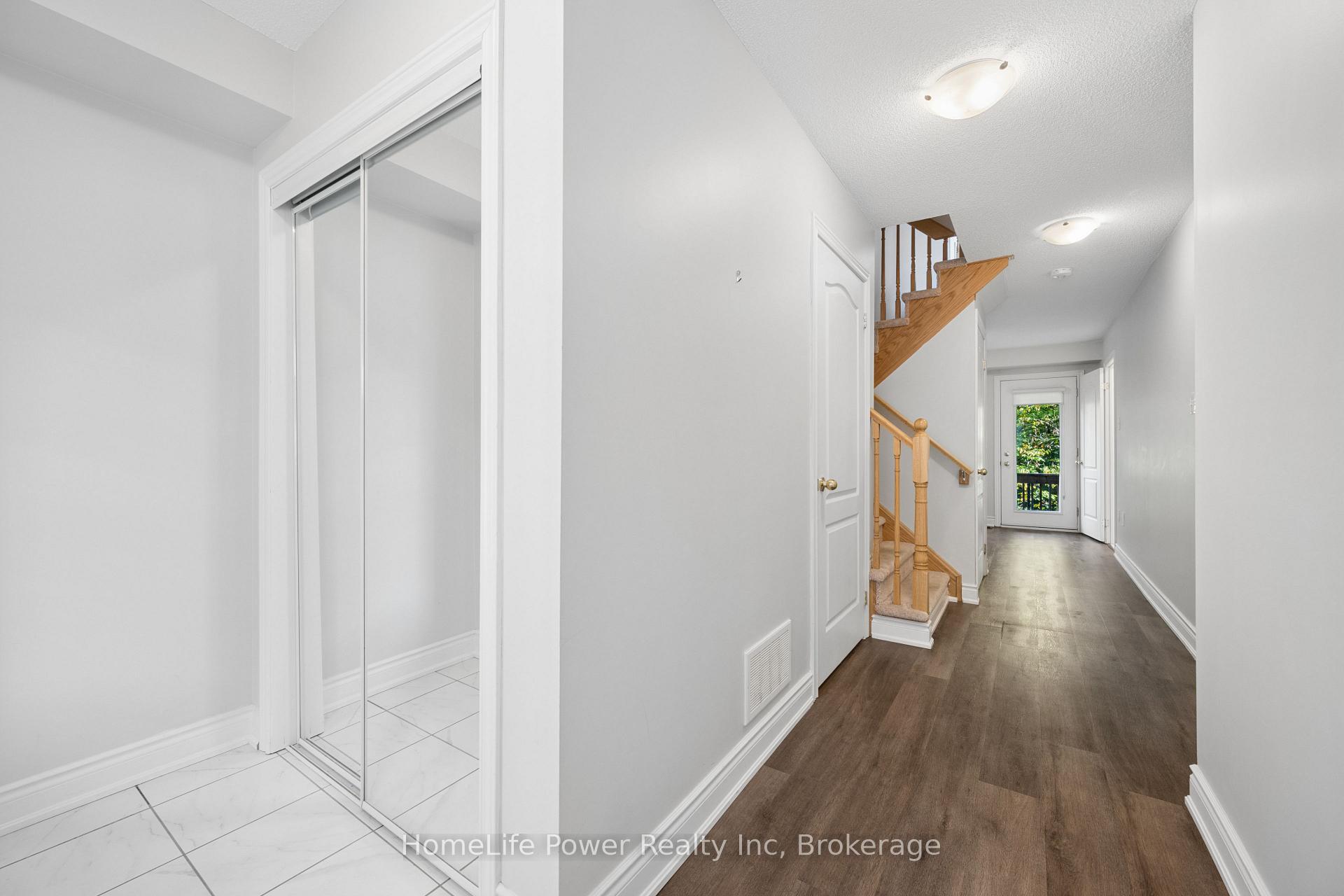 Photo 4 of Unit 57, 88 Decorso Drive, Guelph, Kortright East — HOMEH