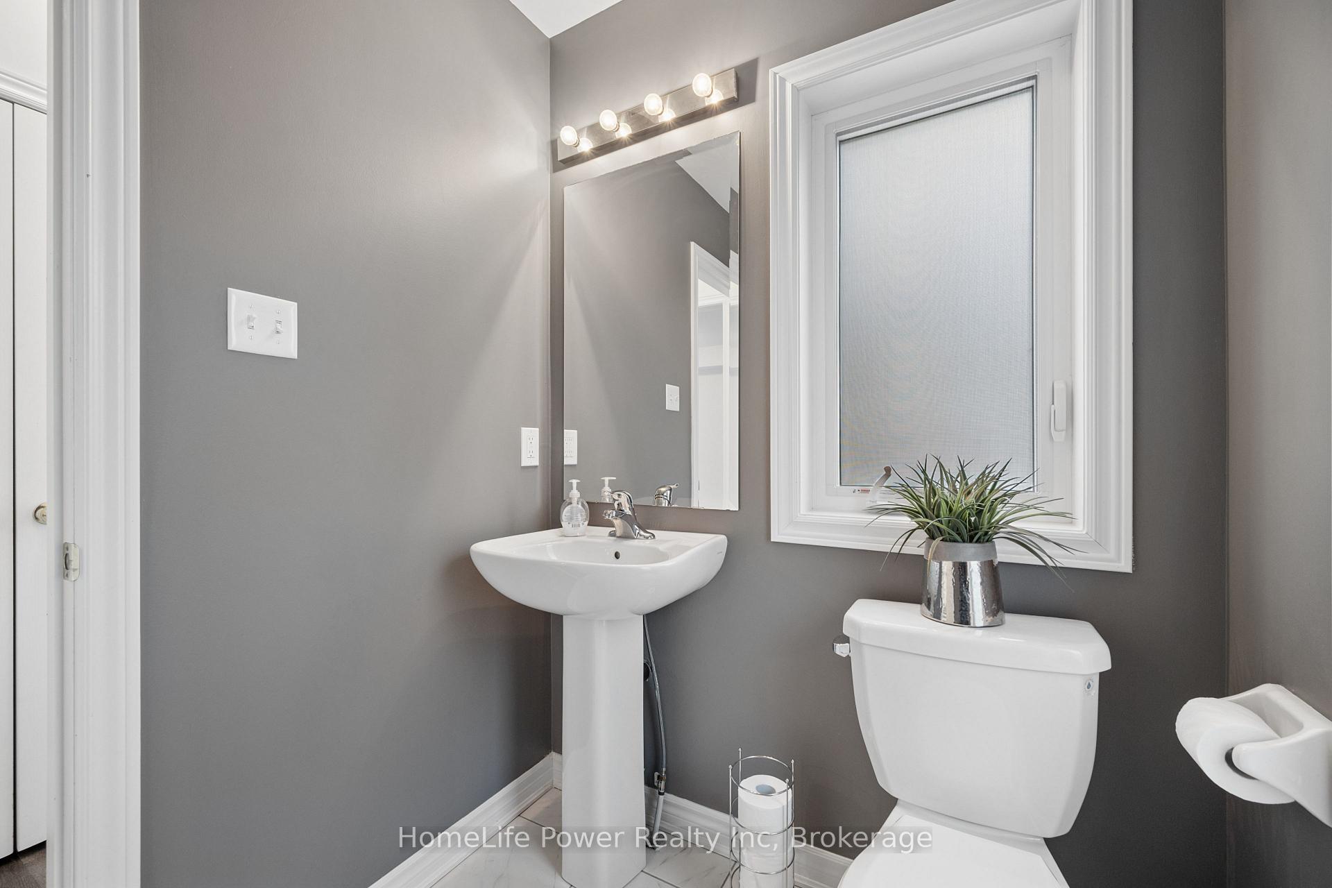 Photo 13 of Unit 57, 88 Decorso Drive, Guelph, Kortright East — HOMEH