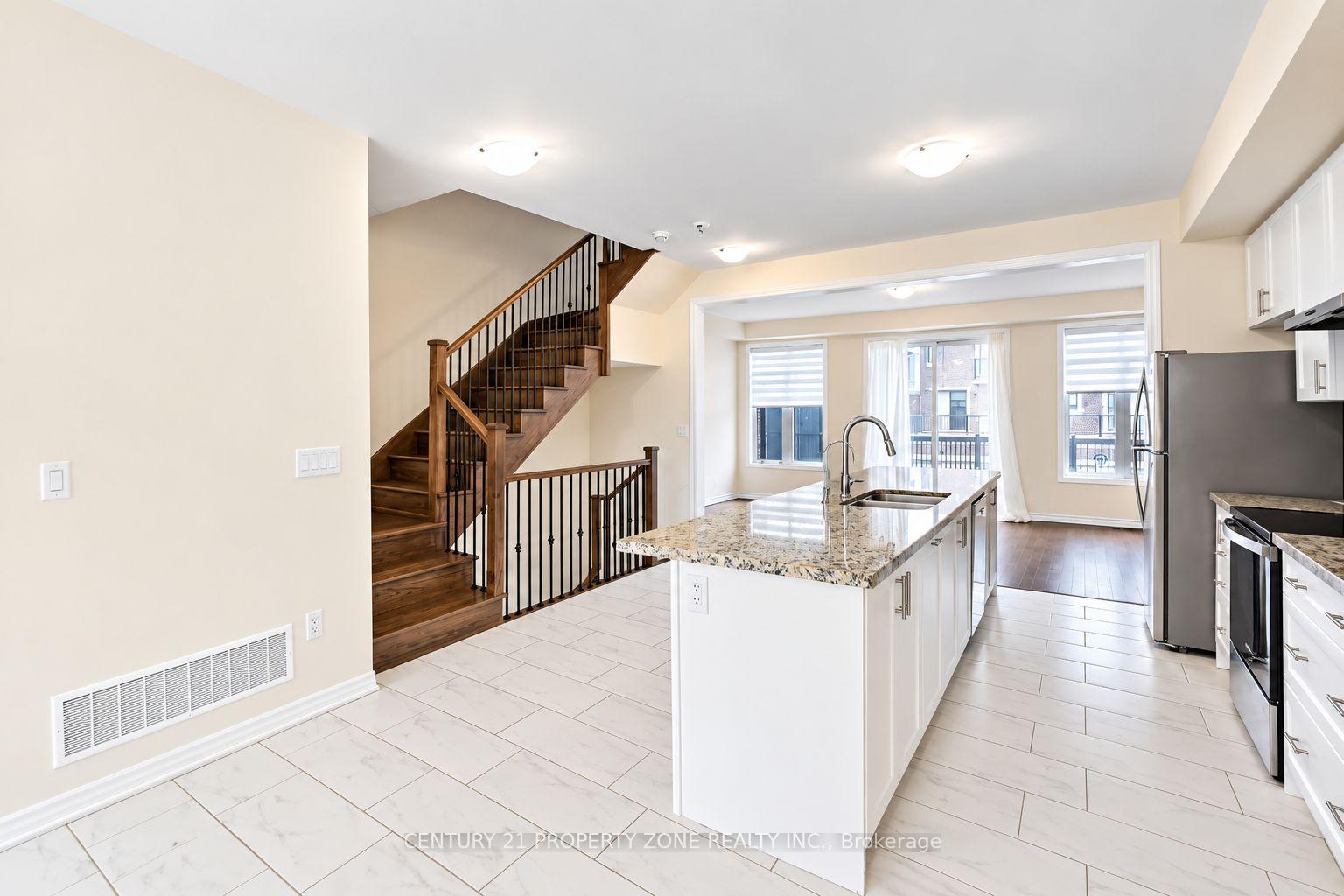Photo 3 of 43 Minnock Street, Caledon, Rural Caledon — HOMEH