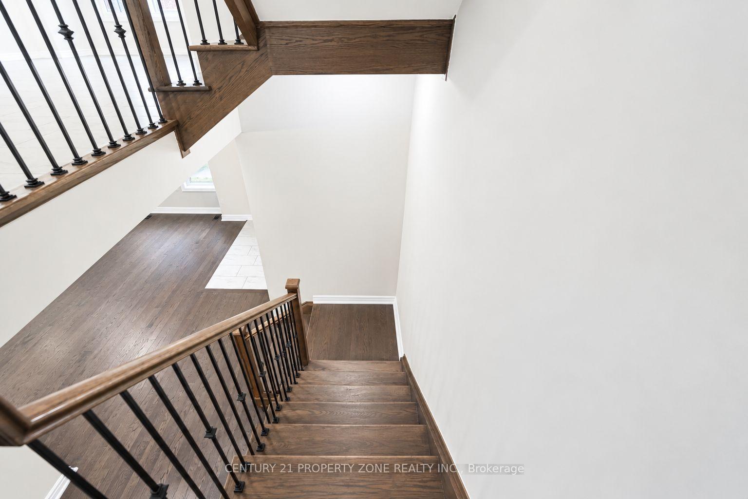 Photo 15 of 43 Minnock Street, Caledon, Rural Caledon — HOMEH