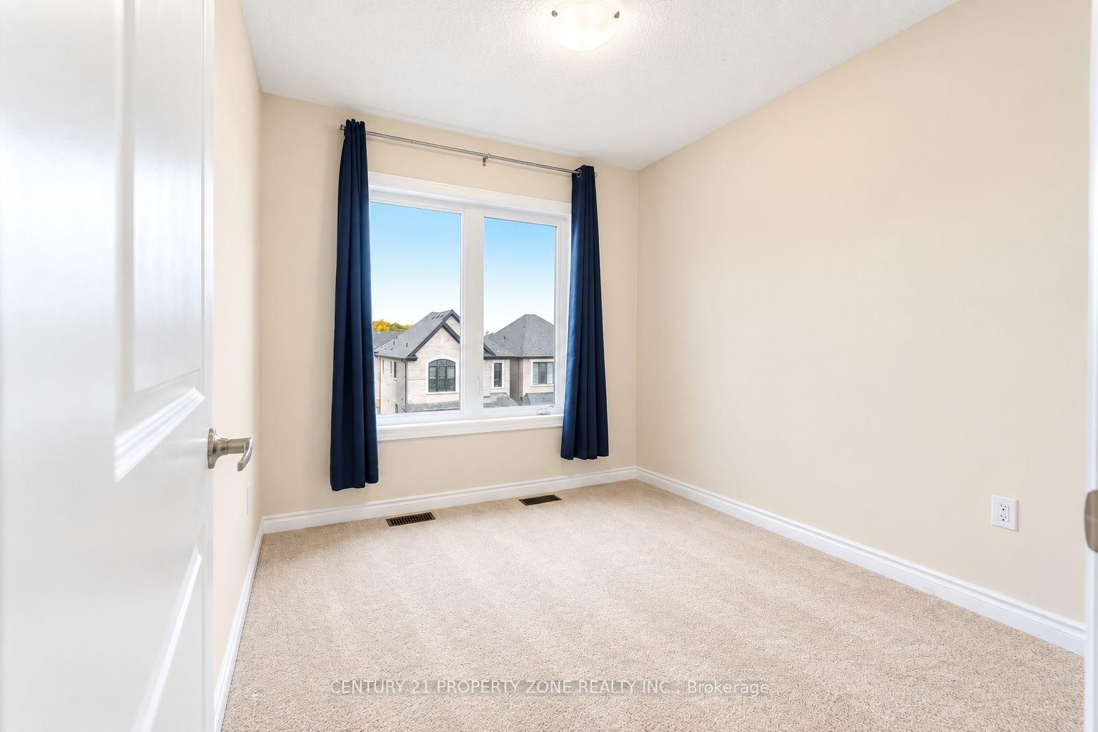 Photo 31 of 43 Minnock Street, Caledon, Rural Caledon — HOMEH