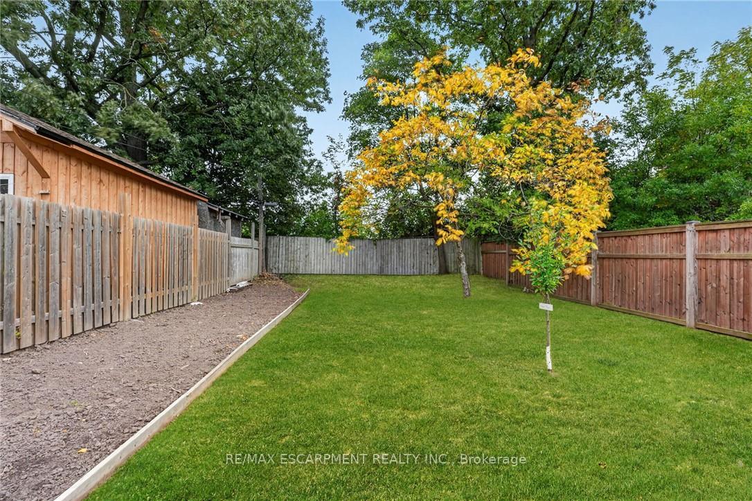 Photo 3 of 32 Richmond Avenue, St. Catharines, E. Chester — HOMEH