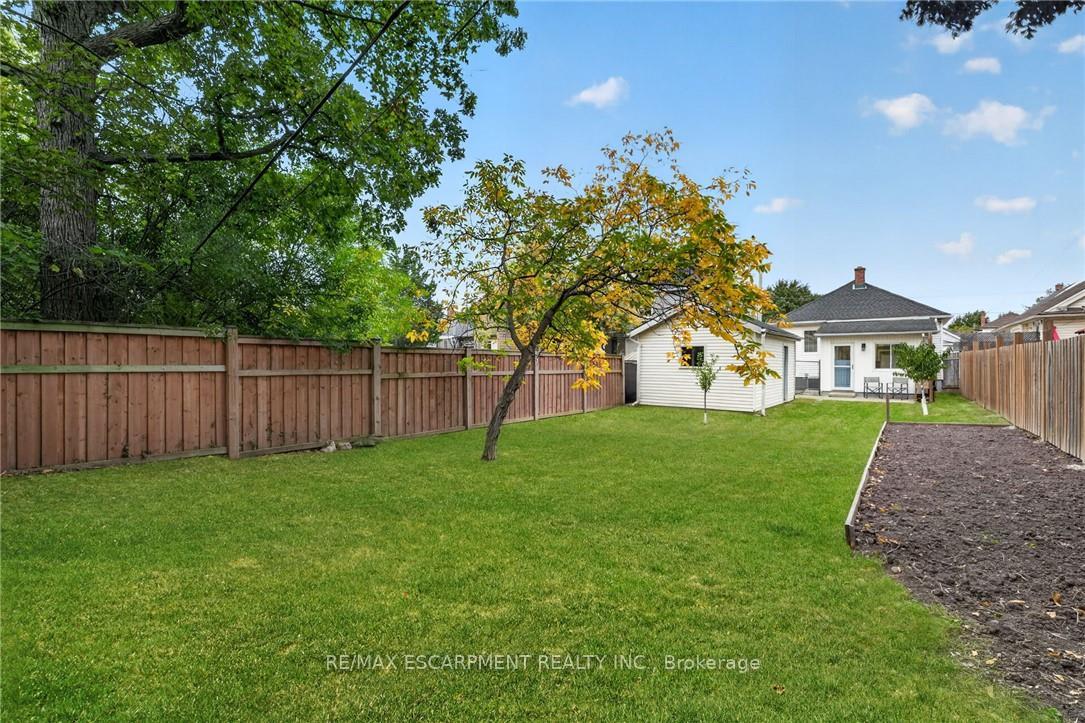 Photo 5 of 32 Richmond Avenue, St. Catharines, E. Chester — HOMEH