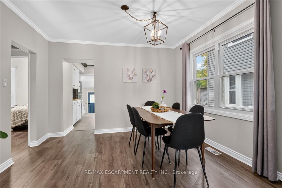 Photo 11 of 32 Richmond Avenue, St. Catharines, E. Chester — HOMEH