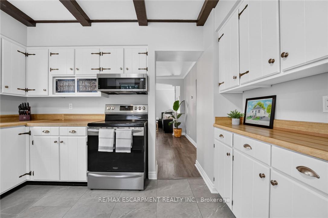 Photo 16 of 32 Richmond Avenue, St. Catharines, E. Chester — HOMEH