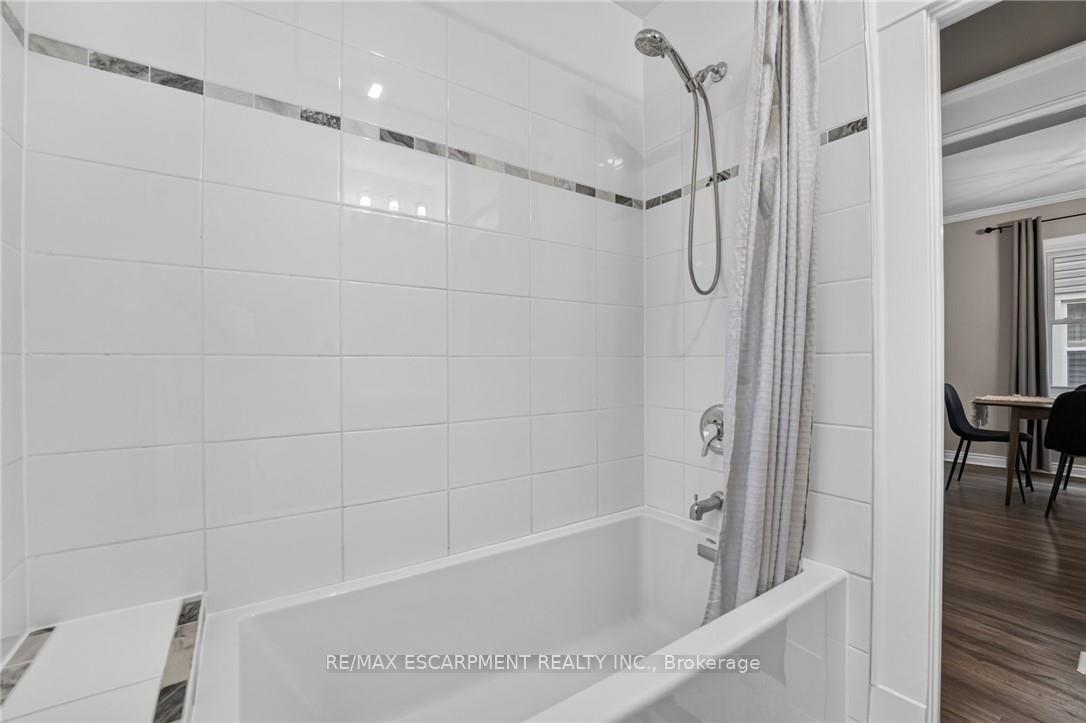 Photo 21 of 32 Richmond Avenue, St. Catharines, E. Chester — HOMEH