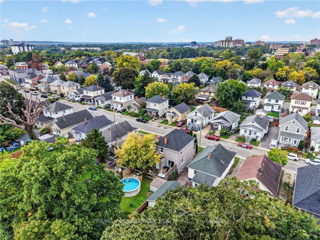 Photo 37 of 32 Richmond Avenue, St. Catharines, E. Chester — HOMEH