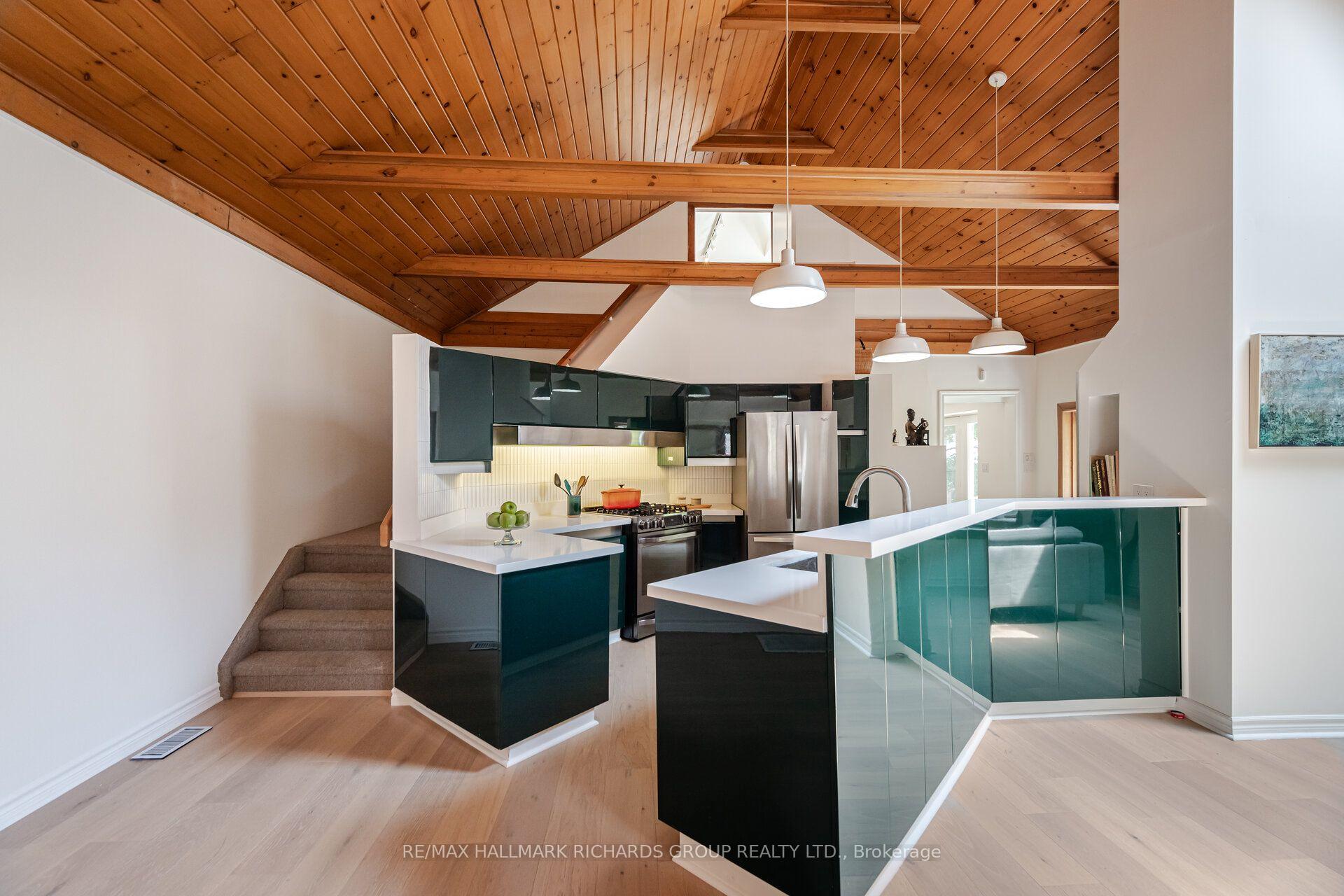 Photo 9 of 17 Maclean Avenue, Toronto, The Beaches — HOMEH