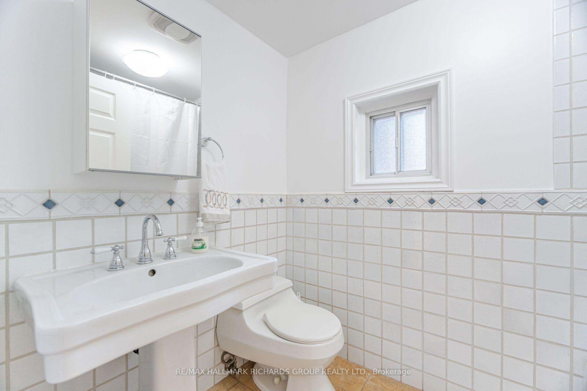 Photo 10 of 17 Maclean Avenue, Toronto, The Beaches — HOMEH