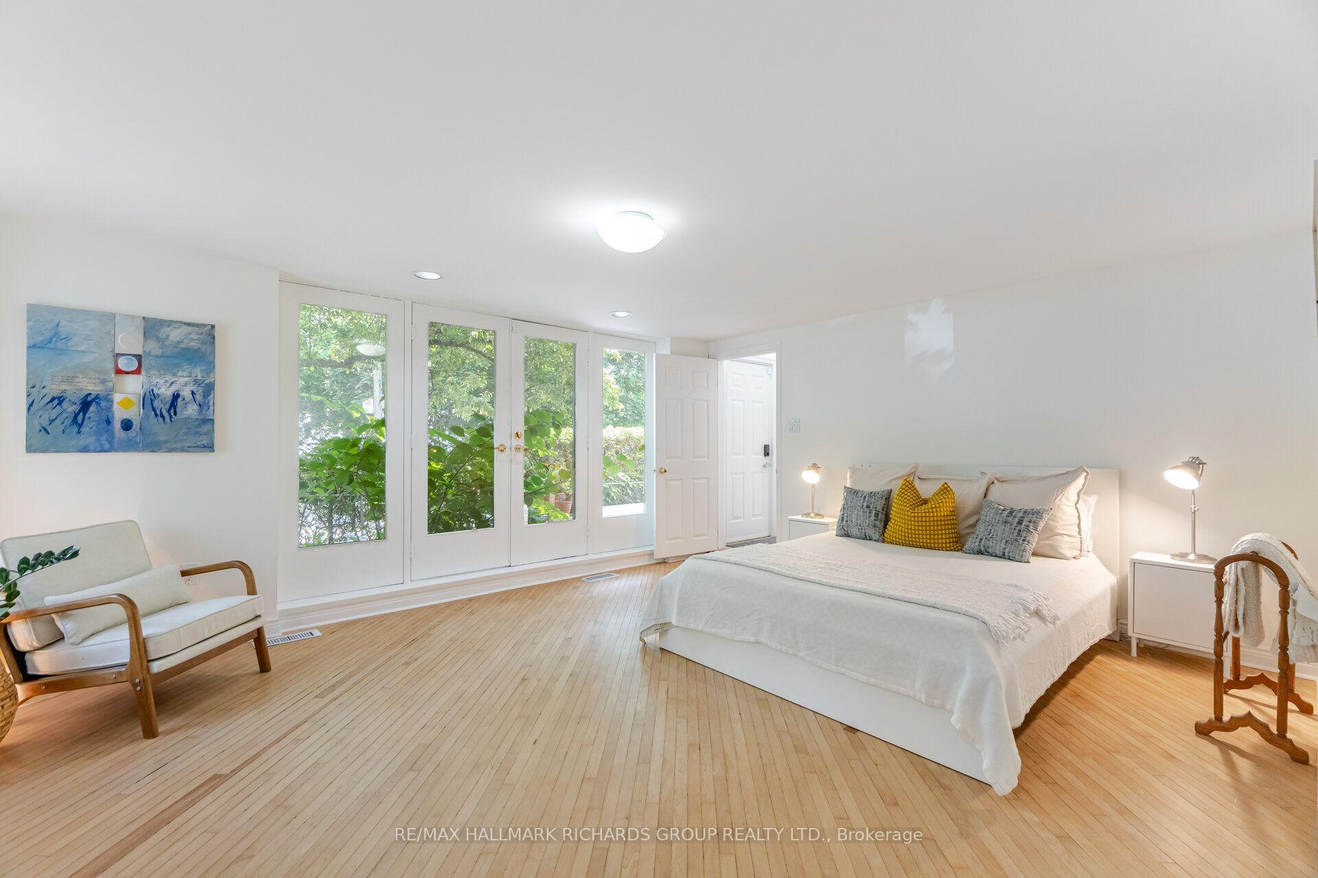 Photo 11 of 17 Maclean Avenue, Toronto, The Beaches — HOMEH