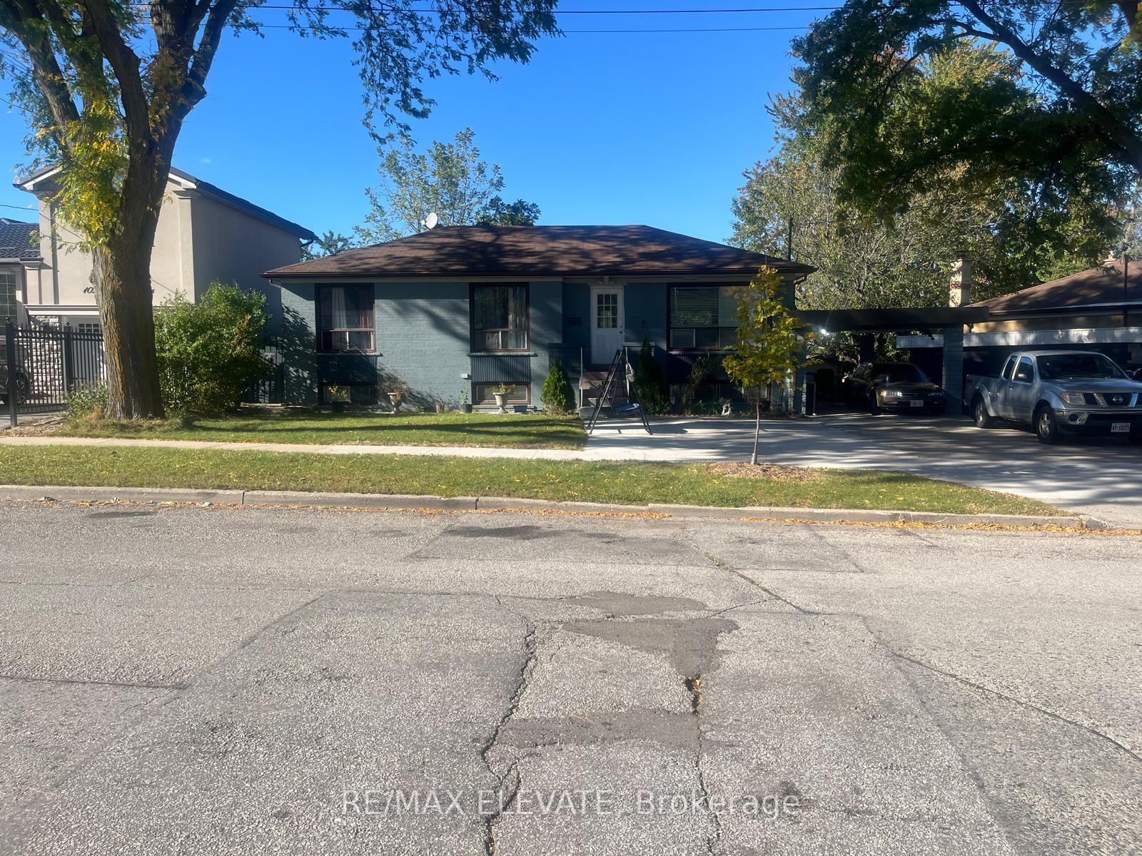 Photo 1 of 100 Stavely Crescent, Etobicoke, Rexdale-Kipling — HOMEH