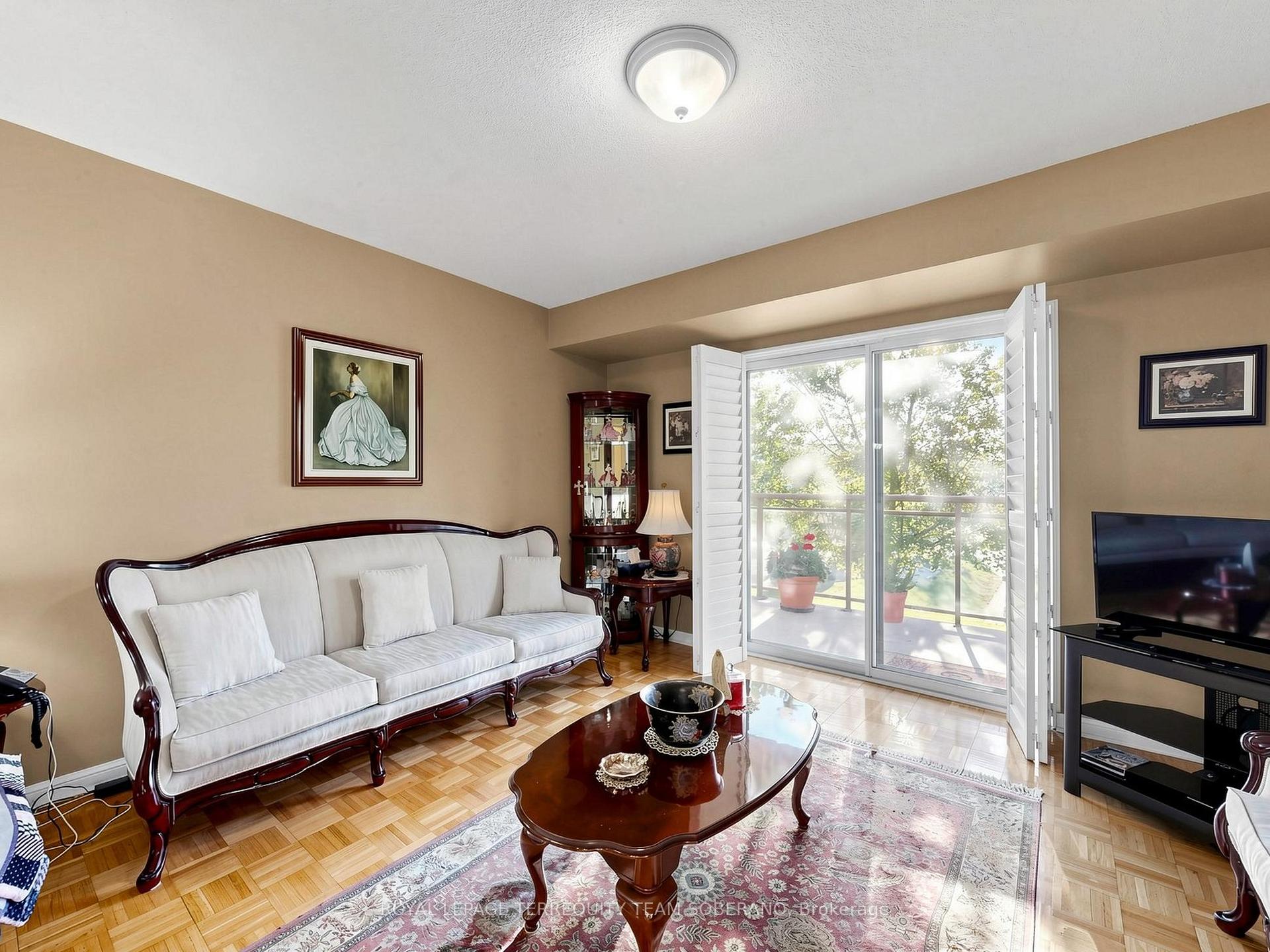 Photo 13 of Unit 212, 2506 Rutherford Road, Vaughan, Maple — HOMEH