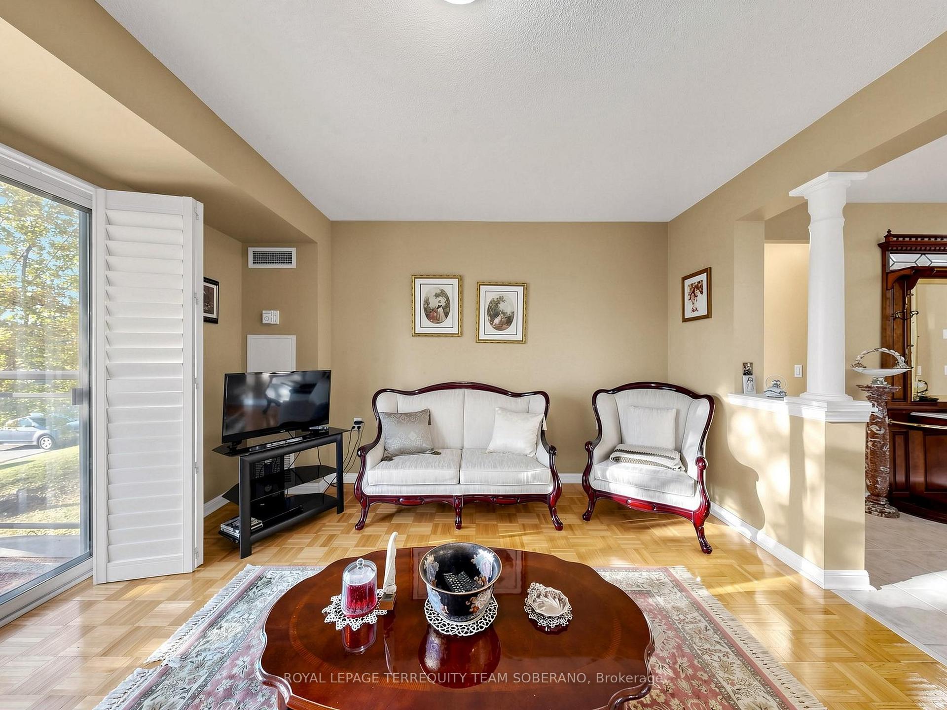 Photo 15 of Unit 212, 2506 Rutherford Road, Vaughan, Maple — HOMEH