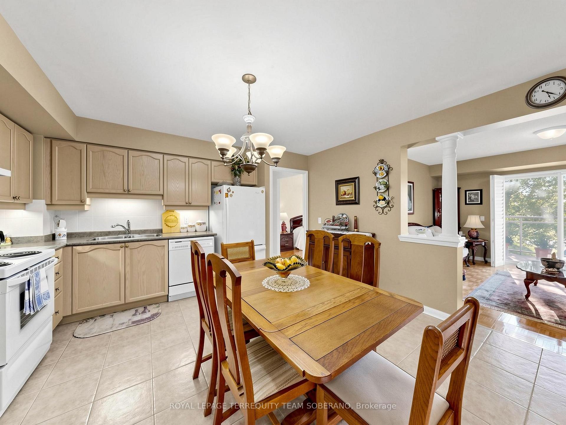 Photo 22 of Unit 212, 2506 Rutherford Road, Vaughan, Maple — HOMEH