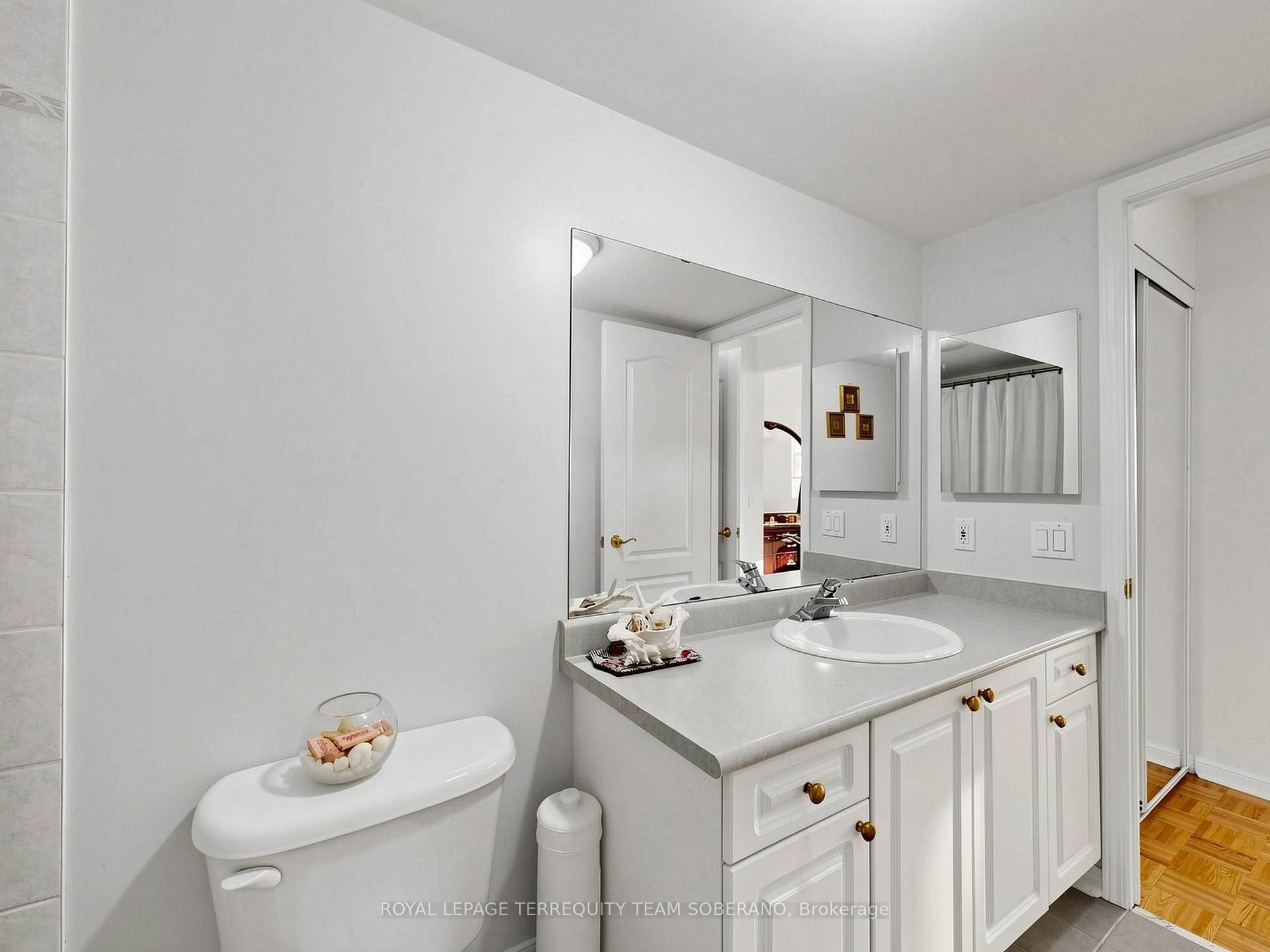 Photo 32 of Unit 212, 2506 Rutherford Road, Vaughan, Maple — HOMEH