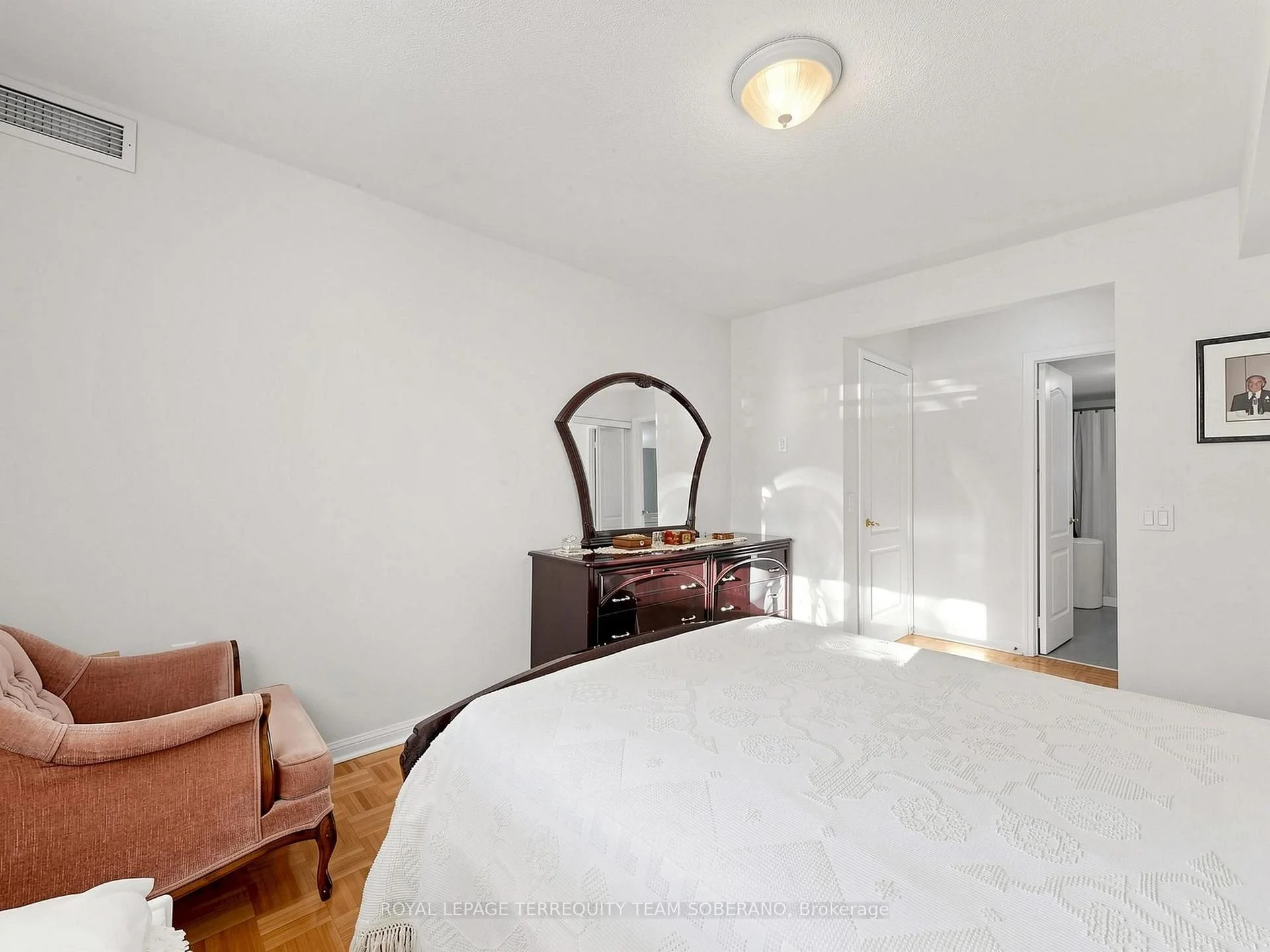 Photo 30 of Unit 212, 2506 Rutherford Road, Vaughan, Maple — HOMEH