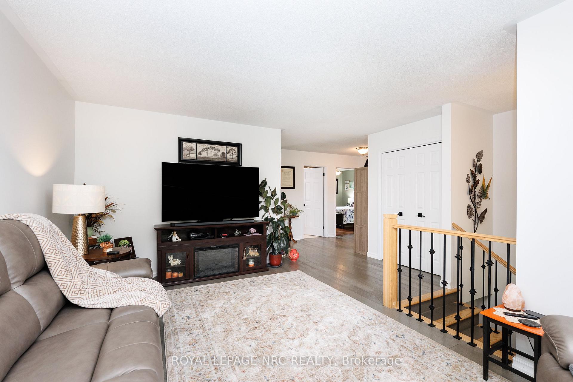 Photo 9 of 277 Forks Road, Welland, Dain City — HOMEH