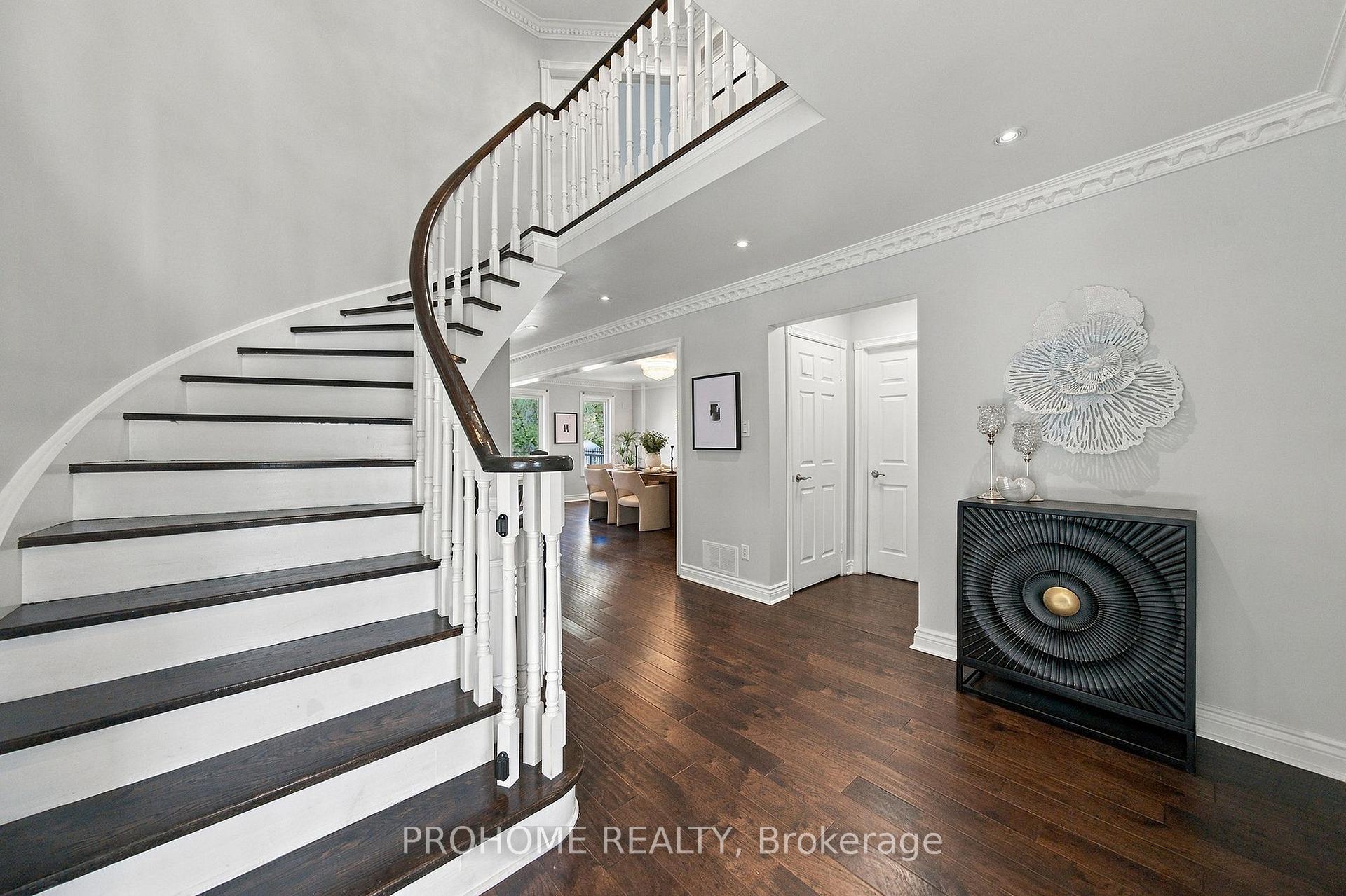 Photo 4 of 75 Somerset Crescent, Richmond Hill, Observatory — HOMEH