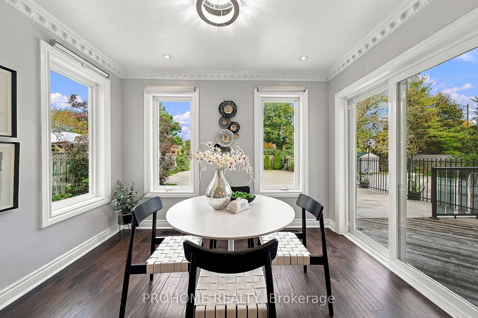 Photo 12 of 75 Somerset Crescent, Richmond Hill, Observatory — HOMEH