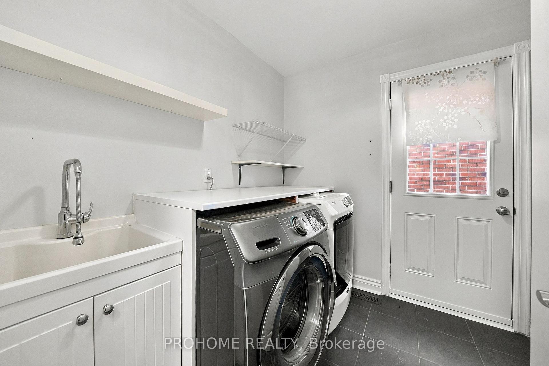 Photo 18 of 75 Somerset Crescent, Richmond Hill, Observatory — HOMEH