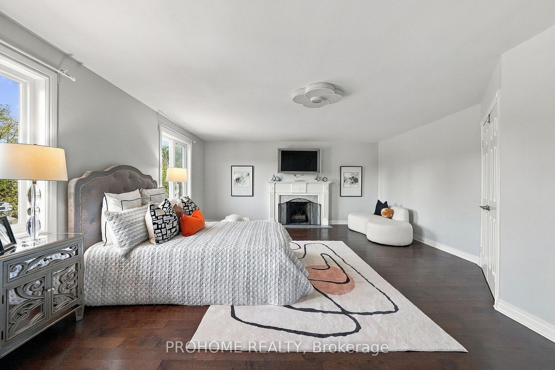 Photo 23 of 75 Somerset Crescent, Richmond Hill, Observatory — HOMEH