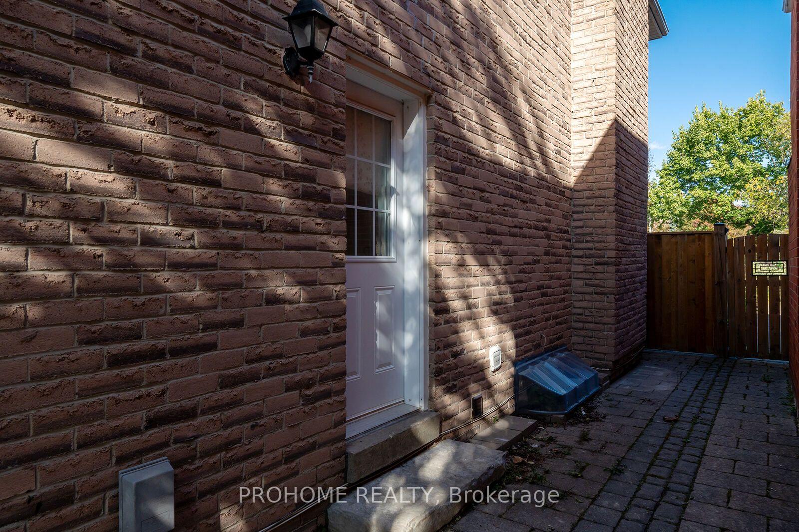 Photo 44 of 75 Somerset Crescent, Richmond Hill, Observatory — HOMEH