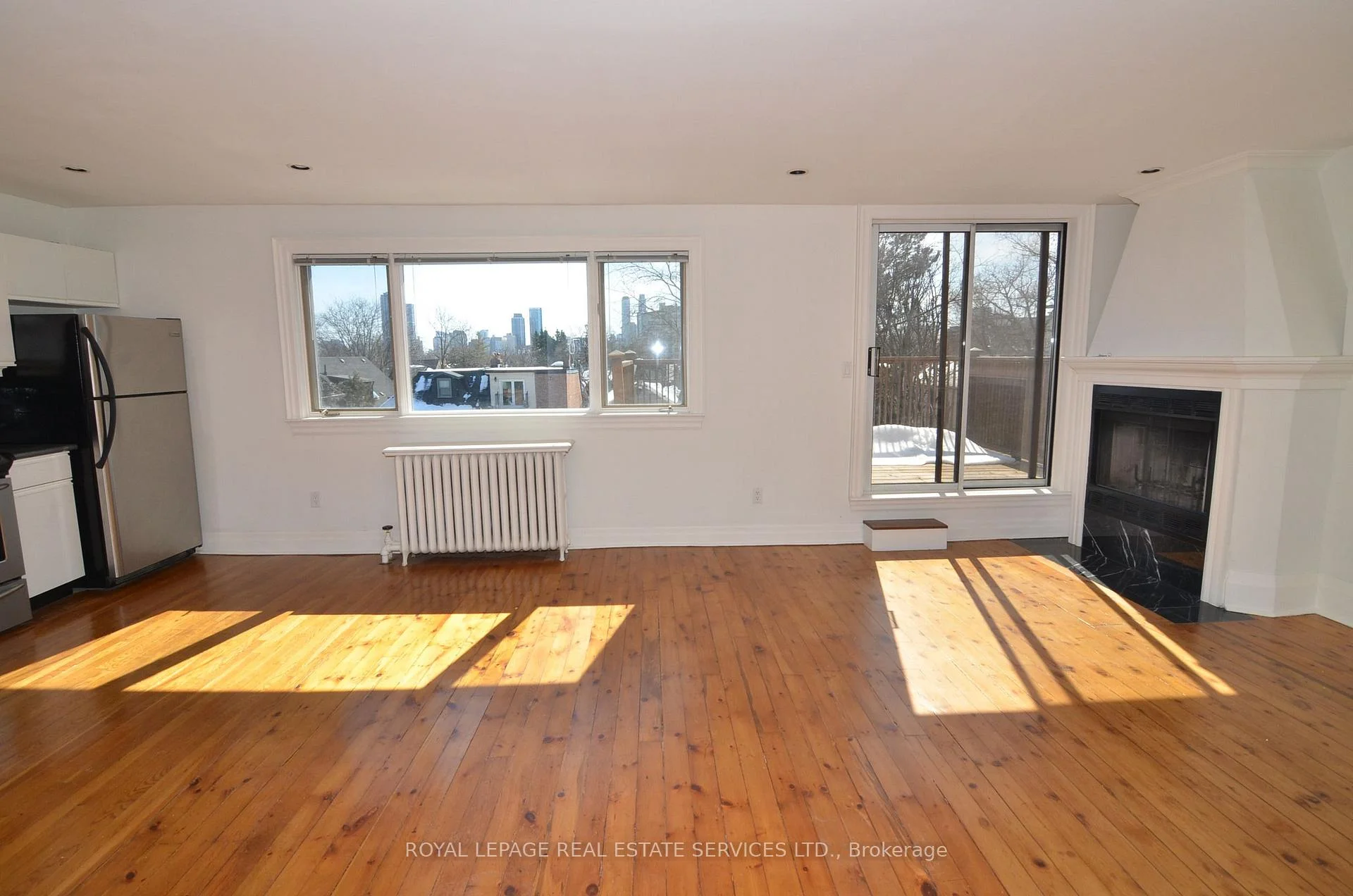 Photo 4 of Unit 3, 33 Woodlawn Avenue E, Toronto, Rosedale-Moore Park — HOMEH