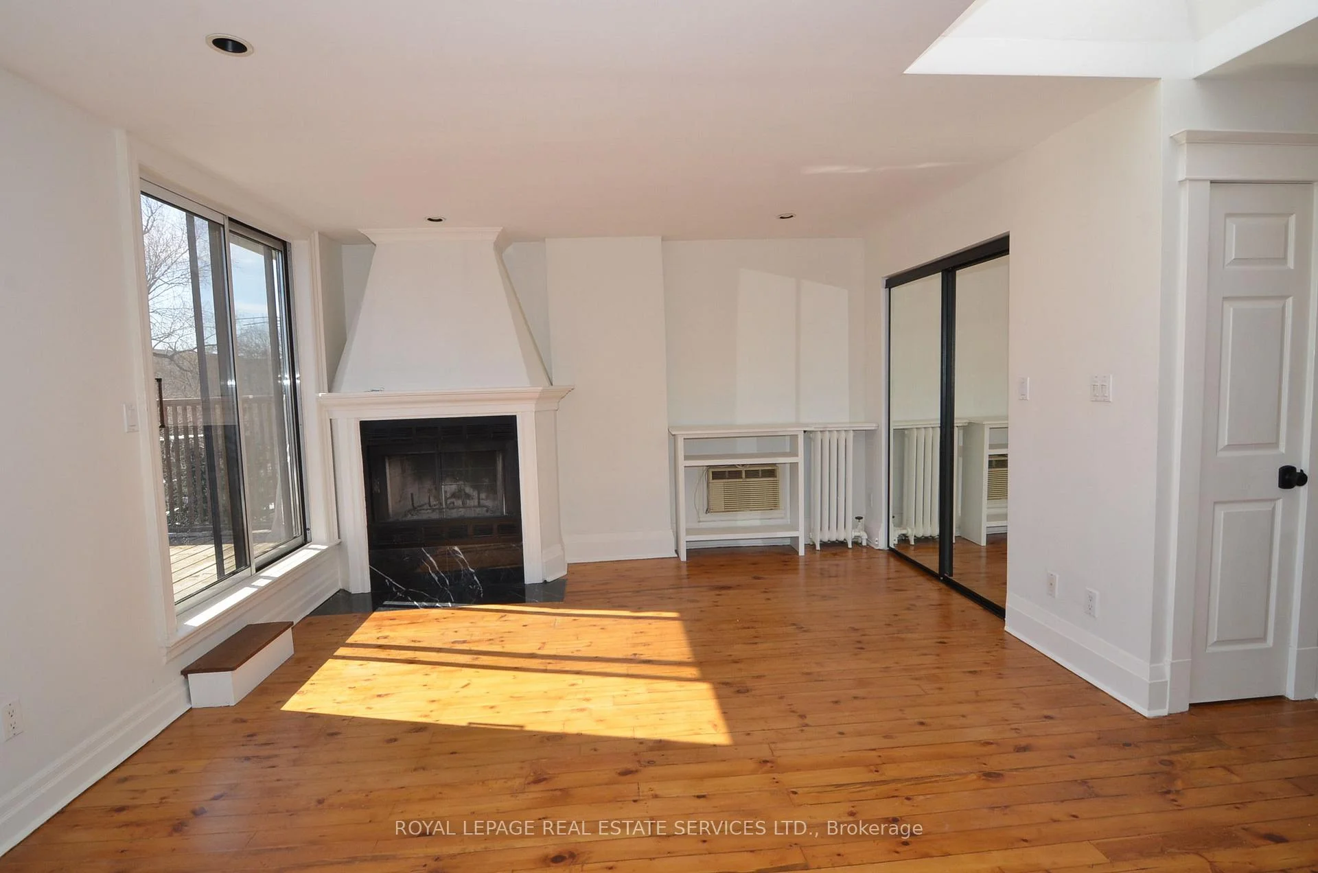 Photo 12 of Unit 3, 33 Woodlawn Avenue E, Toronto, Rosedale-Moore Park — HOMEH
