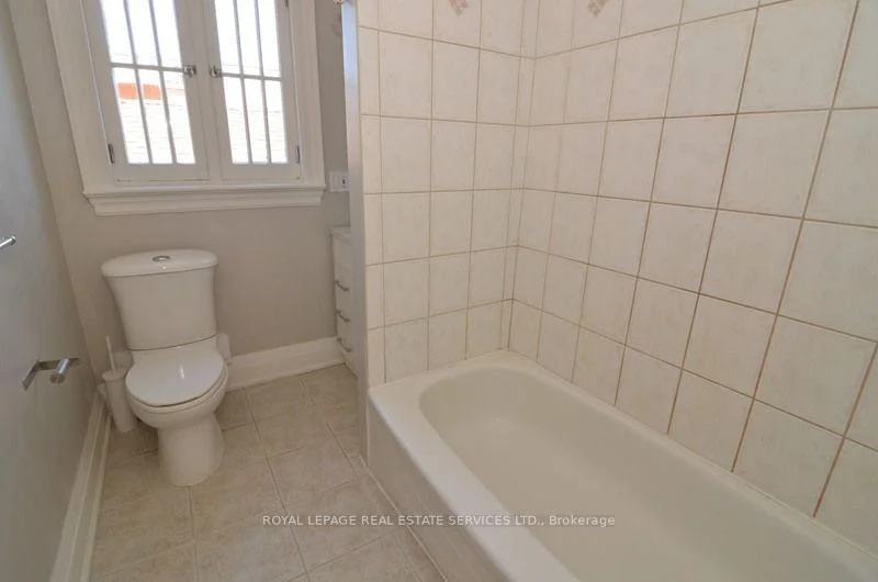 Photo 27 of Unit 3, 33 Woodlawn Avenue E, Toronto, Rosedale-Moore Park — HOMEH