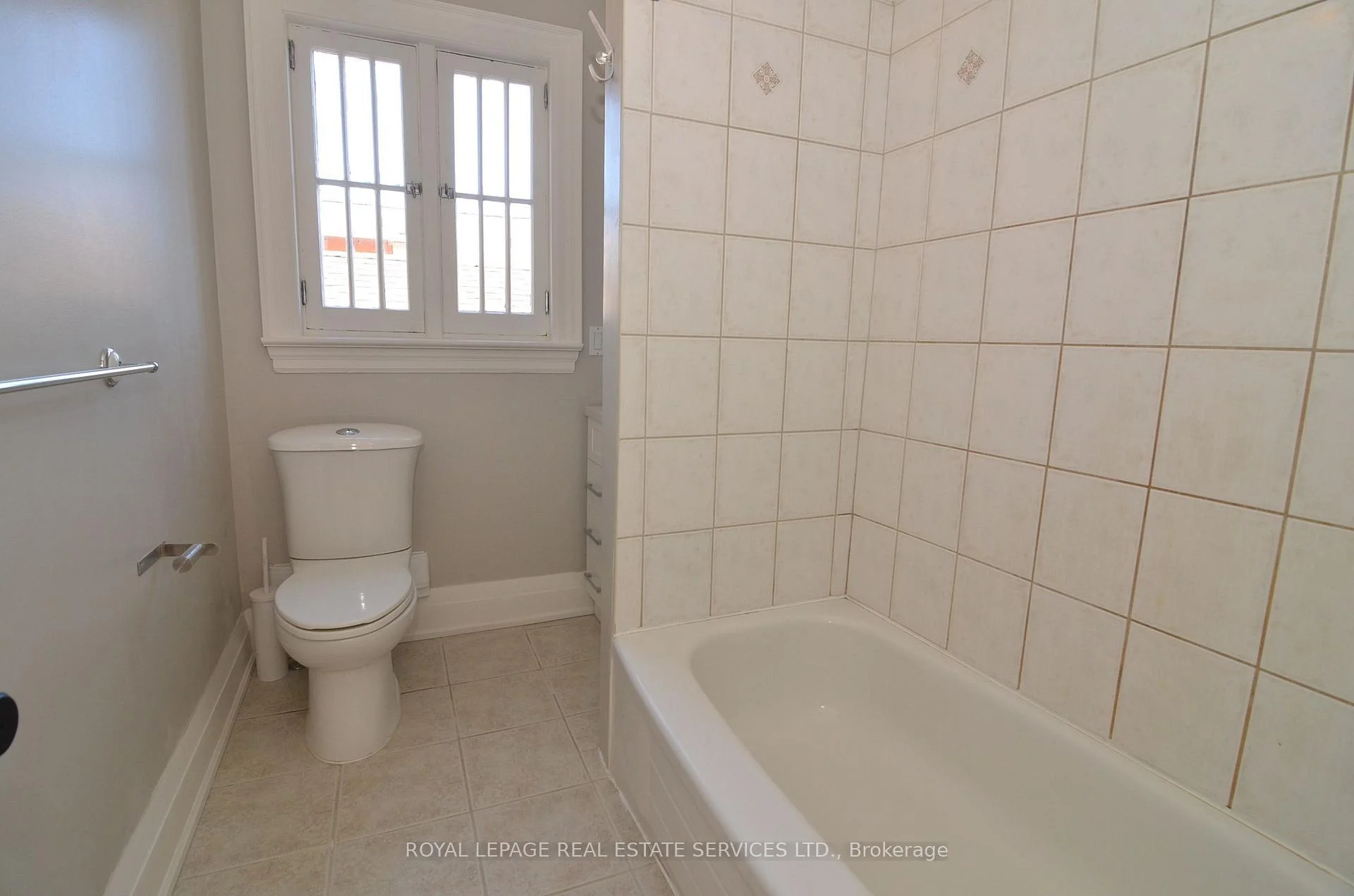 Photo 32 of Unit 3, 33 Woodlawn Avenue E, Toronto, Rosedale-Moore Park — HOMEH
