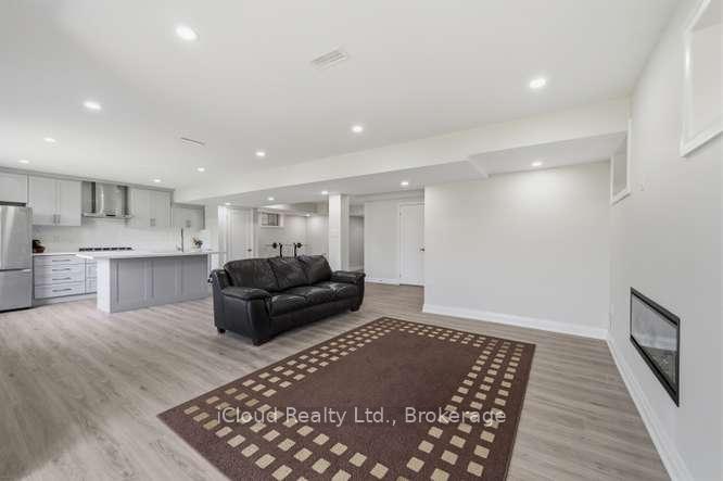 Photo 38 of 1944 Don White Court, Oshawa, Taunton — HOMEH