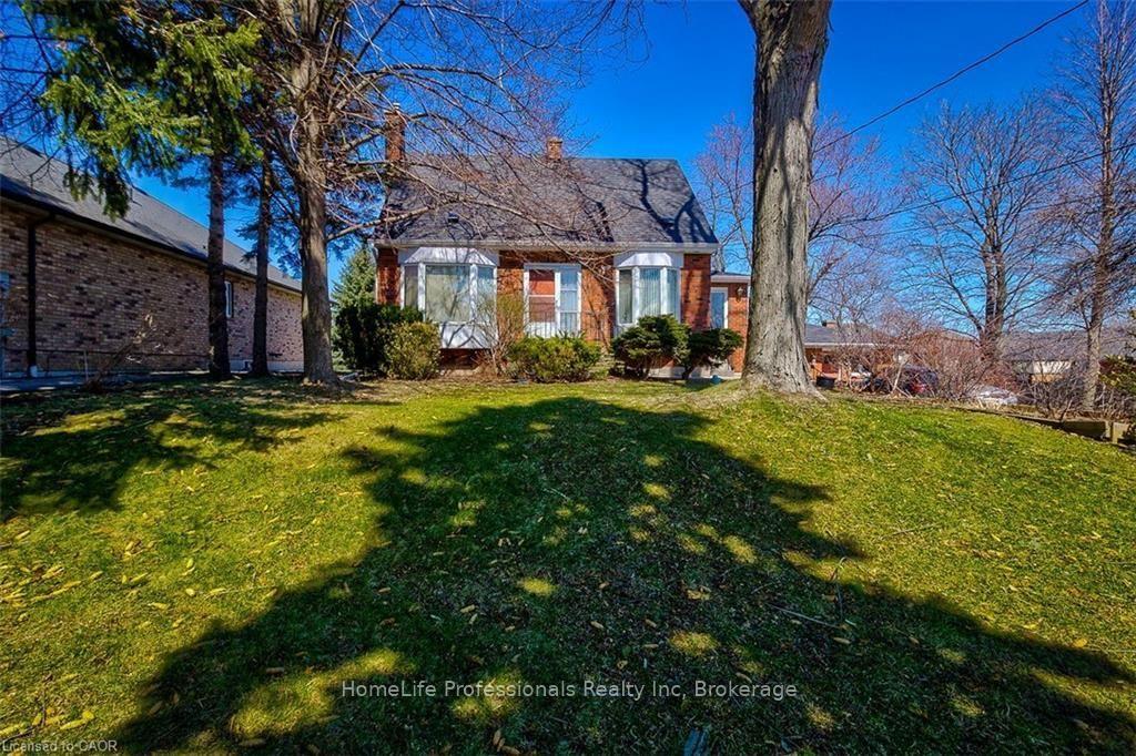 Photo 3 of 9788 Twenty Road W, Hamilton, Villages of Glancaster — HOMEH