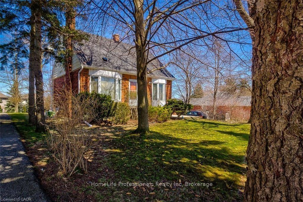 Photo 5 of 9788 Twenty Road W, Hamilton, Villages of Glancaster — HOMEH