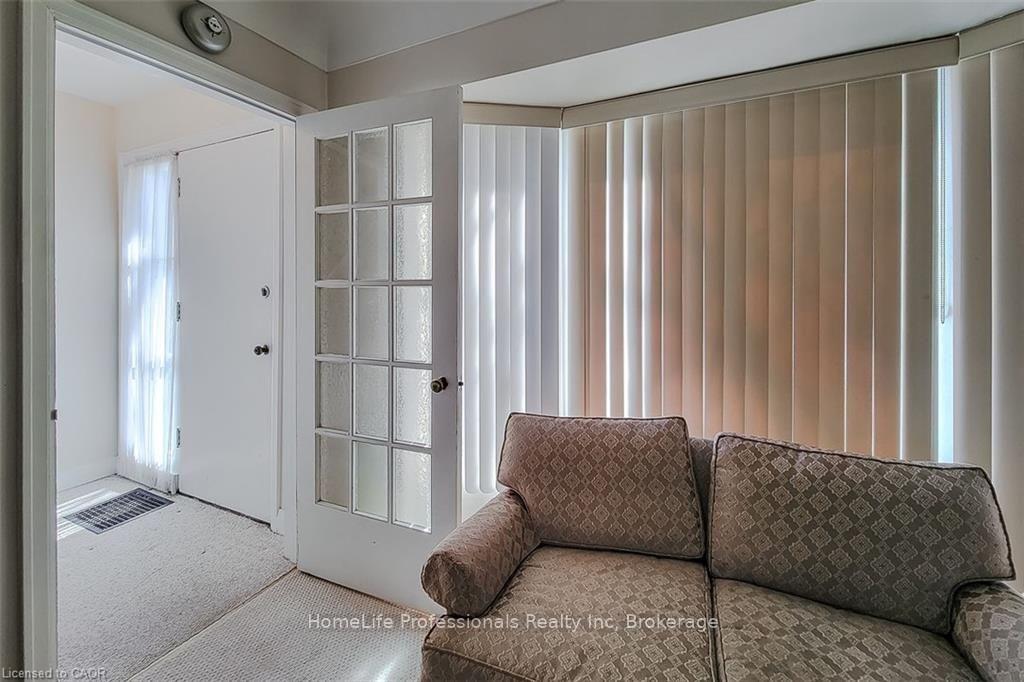 Photo 12 of 9788 Twenty Road W, Hamilton, Villages of Glancaster — HOMEH