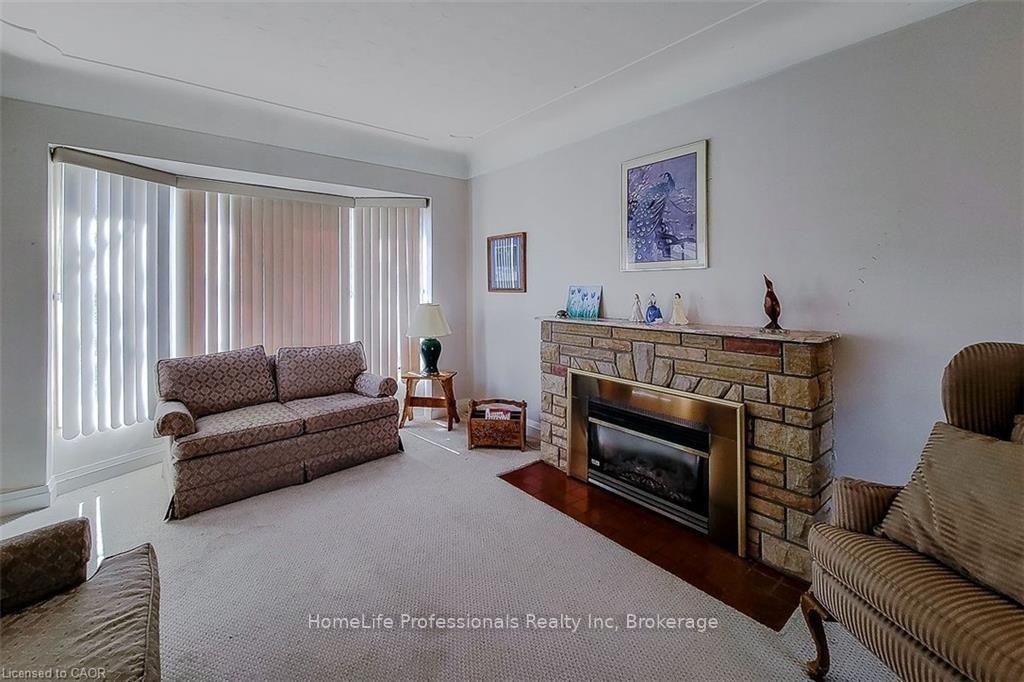 Photo 16 of 9788 Twenty Road W, Hamilton, Villages of Glancaster — HOMEH
