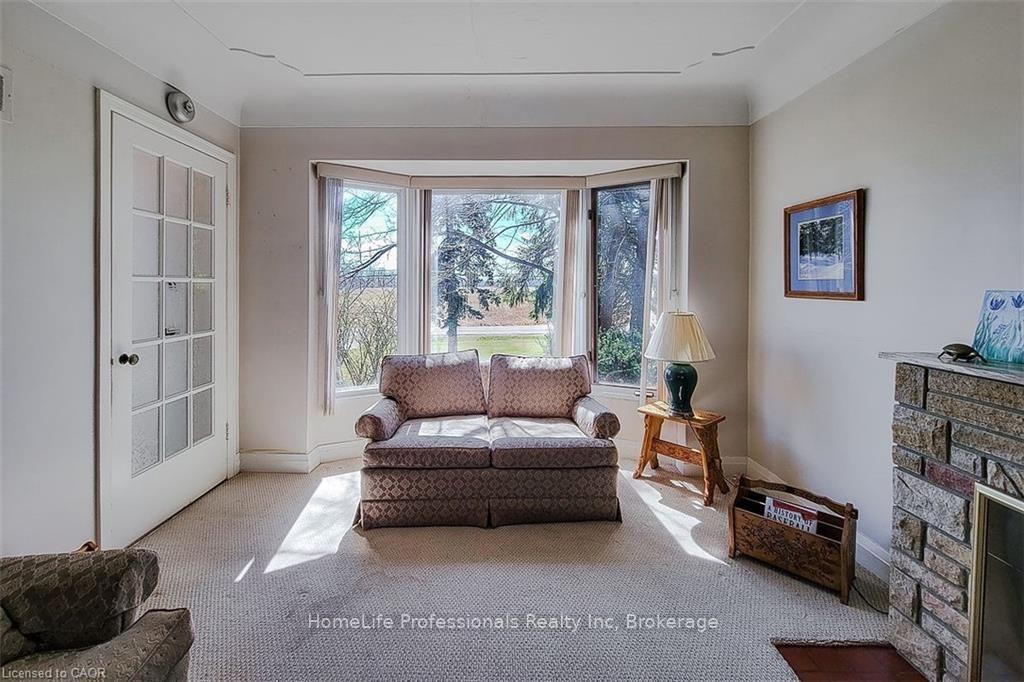 Photo 18 of 9788 Twenty Road W, Hamilton, Villages of Glancaster — HOMEH