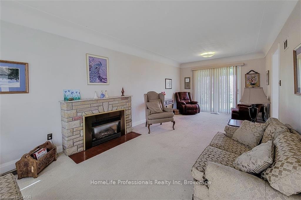Photo 19 of 9788 Twenty Road W, Hamilton, Villages of Glancaster — HOMEH