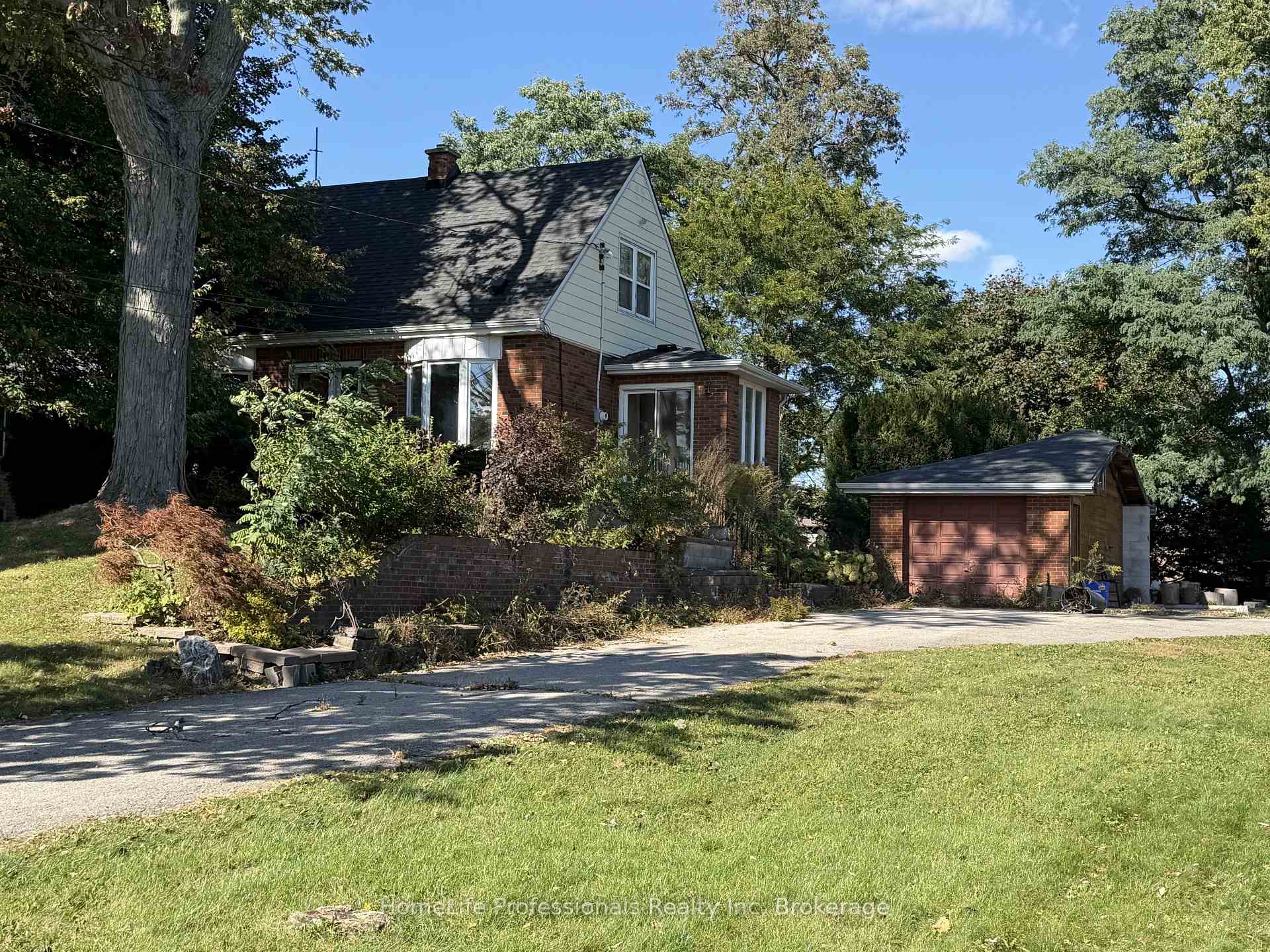 Photo 2 of 9788 Twenty Road W, Hamilton, Villages of Glancaster — HOMEH