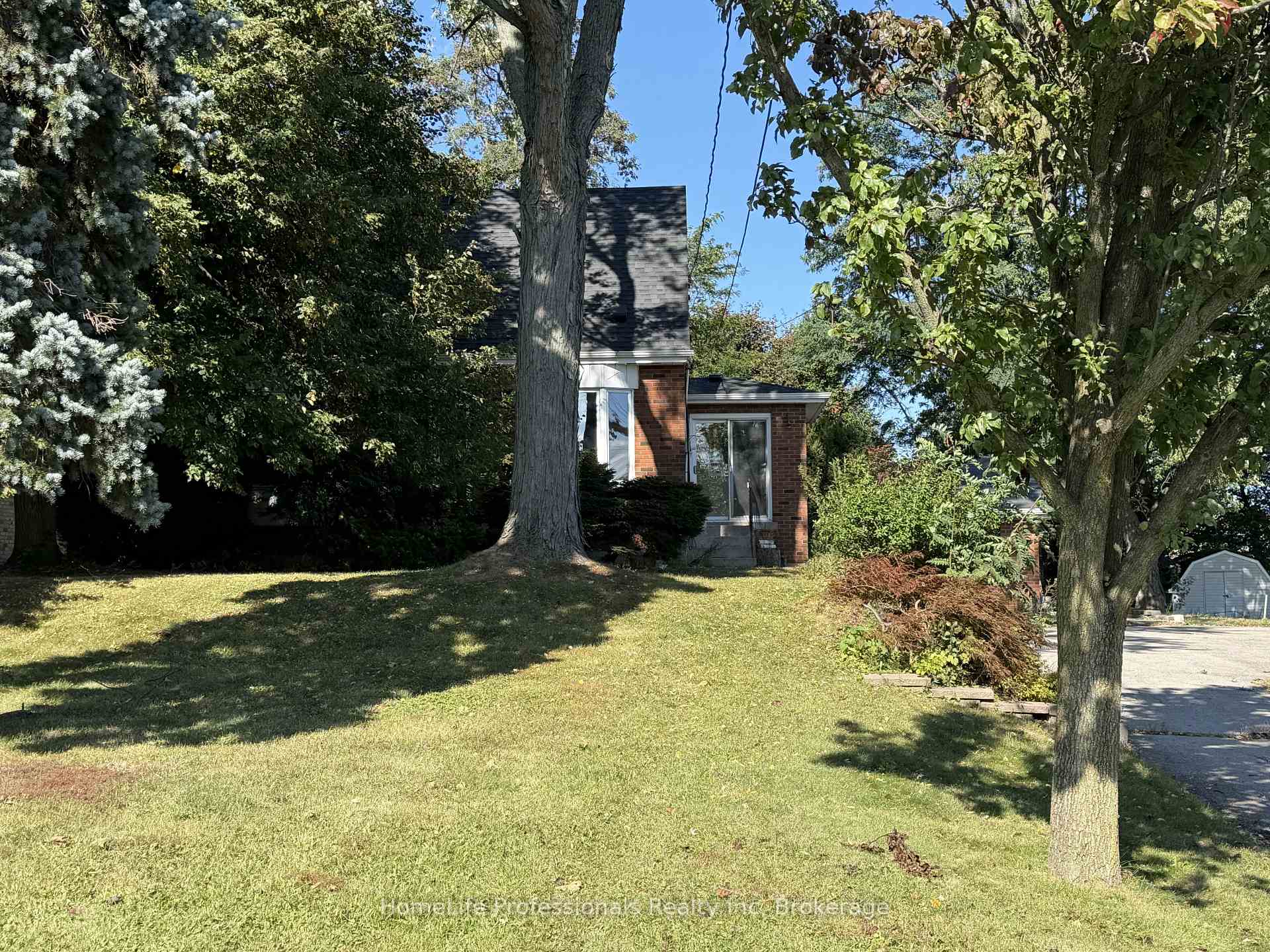 Photo 4 of 9788 Twenty Road W, Hamilton, Villages of Glancaster — HOMEH