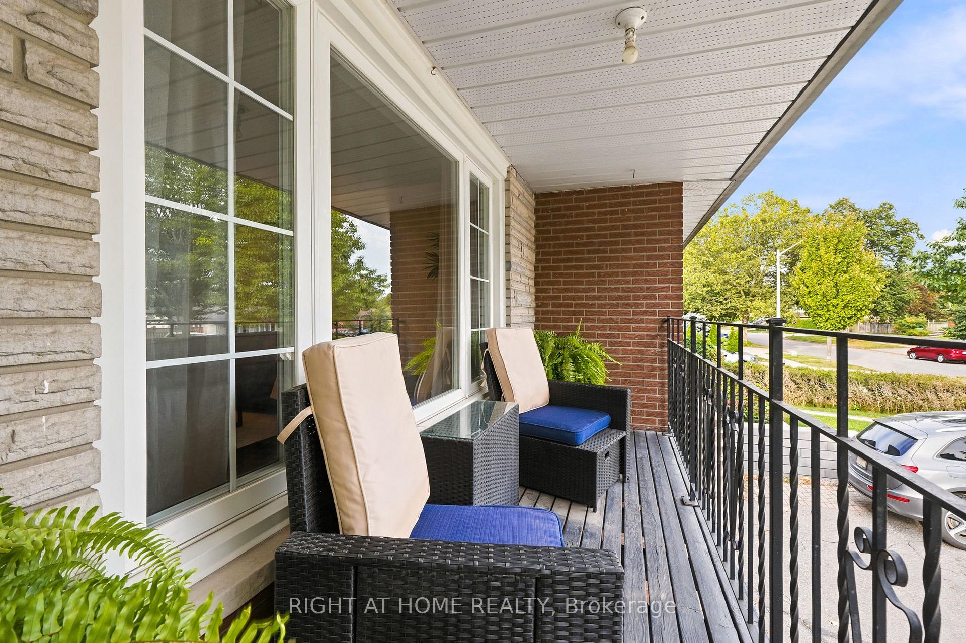Photo 16 of 1963 Carrera Lane, Mississauga, Clarkson — HOMEH