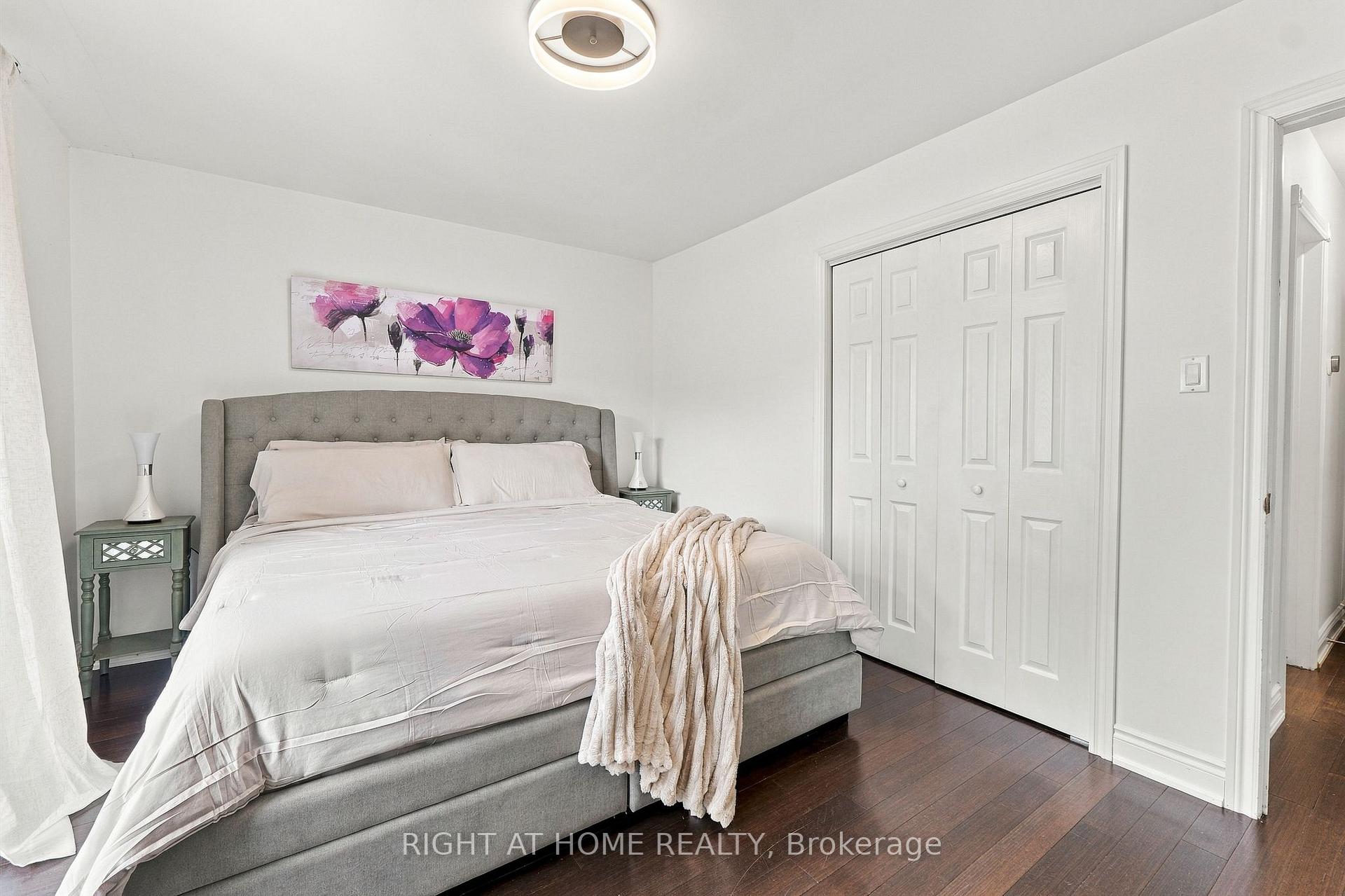 Photo 21 of 1963 Carrera Lane, Mississauga, Clarkson — HOMEH