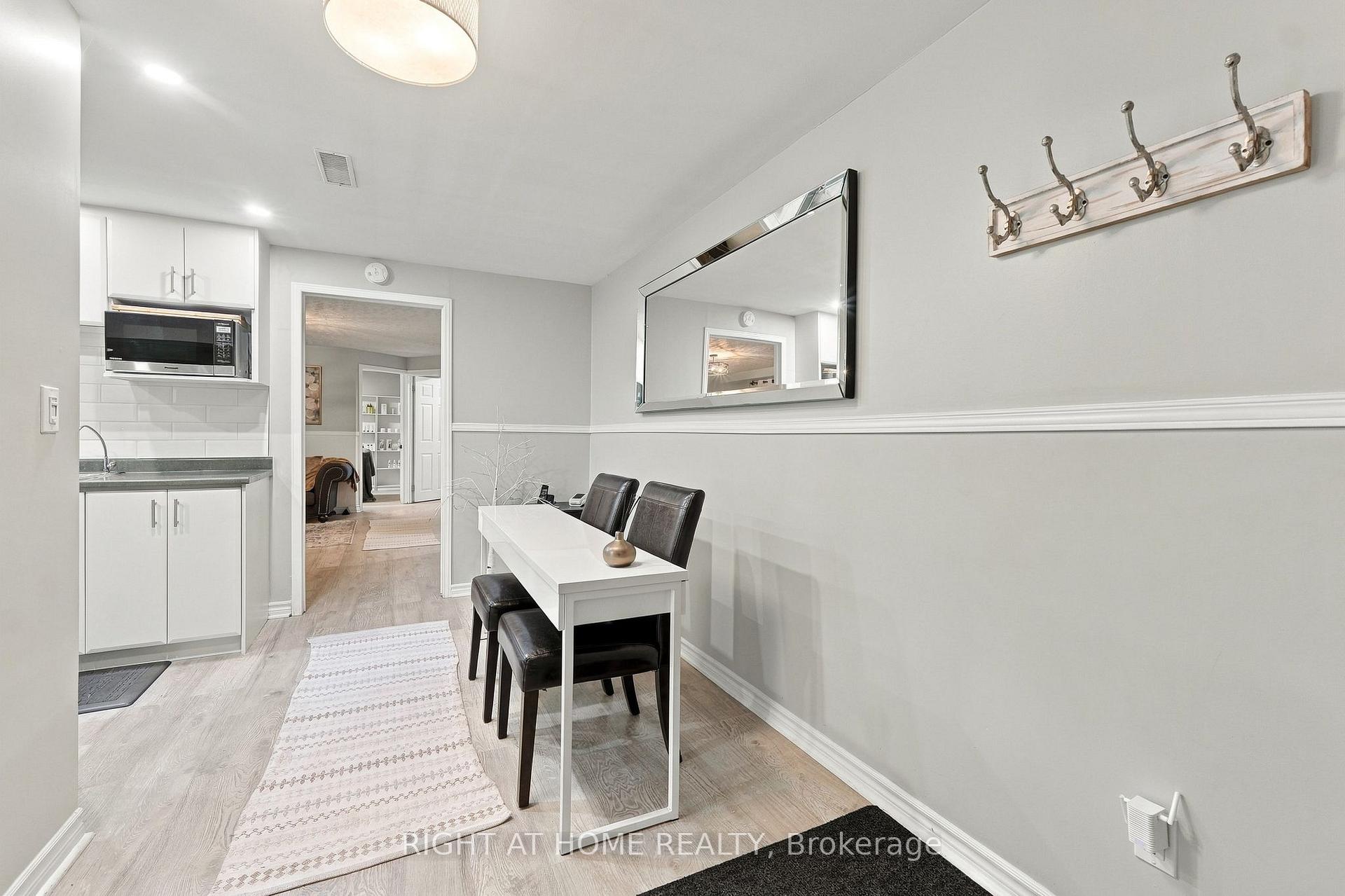Photo 25 of 1963 Carrera Lane, Mississauga, Clarkson — HOMEH