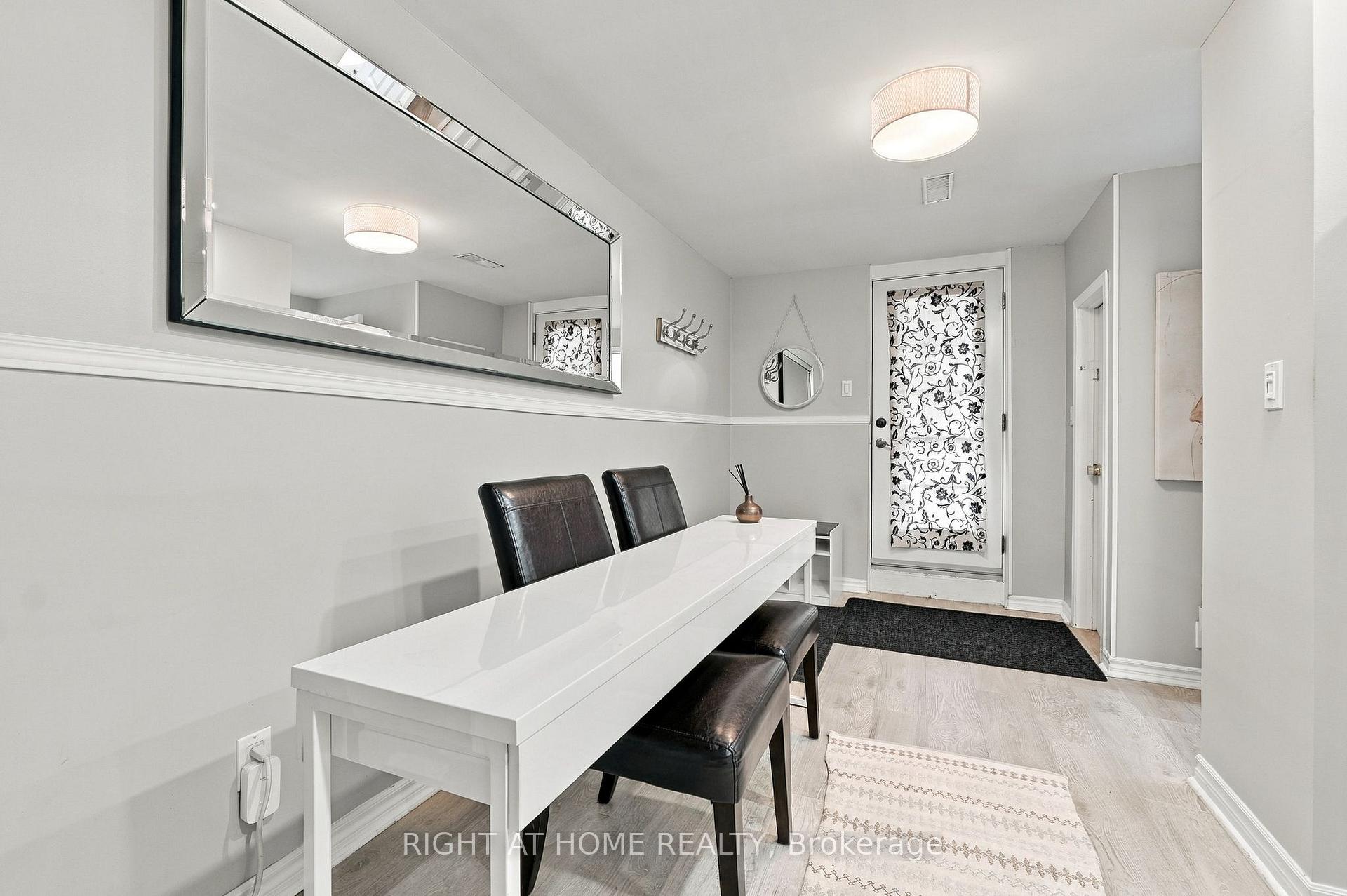 Photo 27 of 1963 Carrera Lane, Mississauga, Clarkson — HOMEH