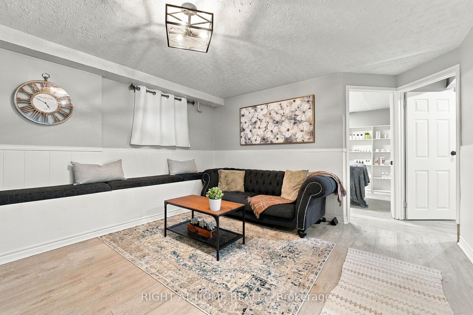 Photo 32 of 1963 Carrera Lane, Mississauga, Clarkson — HOMEH